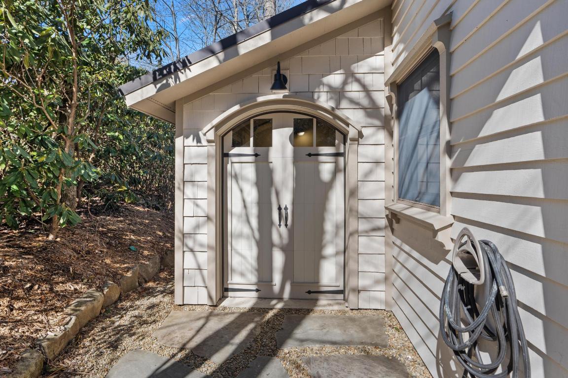 632 Garnet Rock Trail