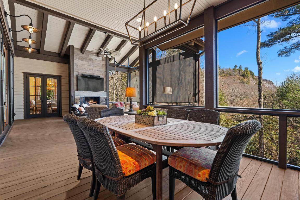 632 Garnet Rock Trail