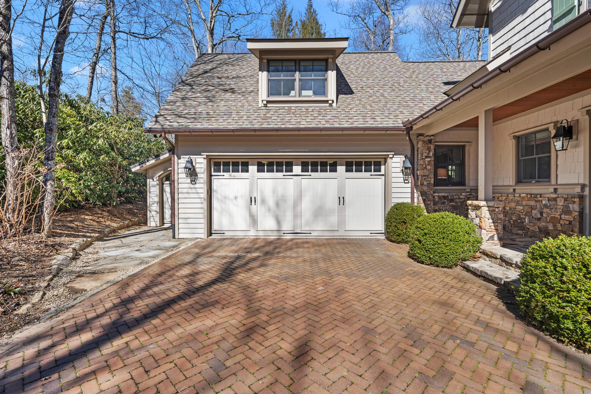 632 Garnet Rock Trail