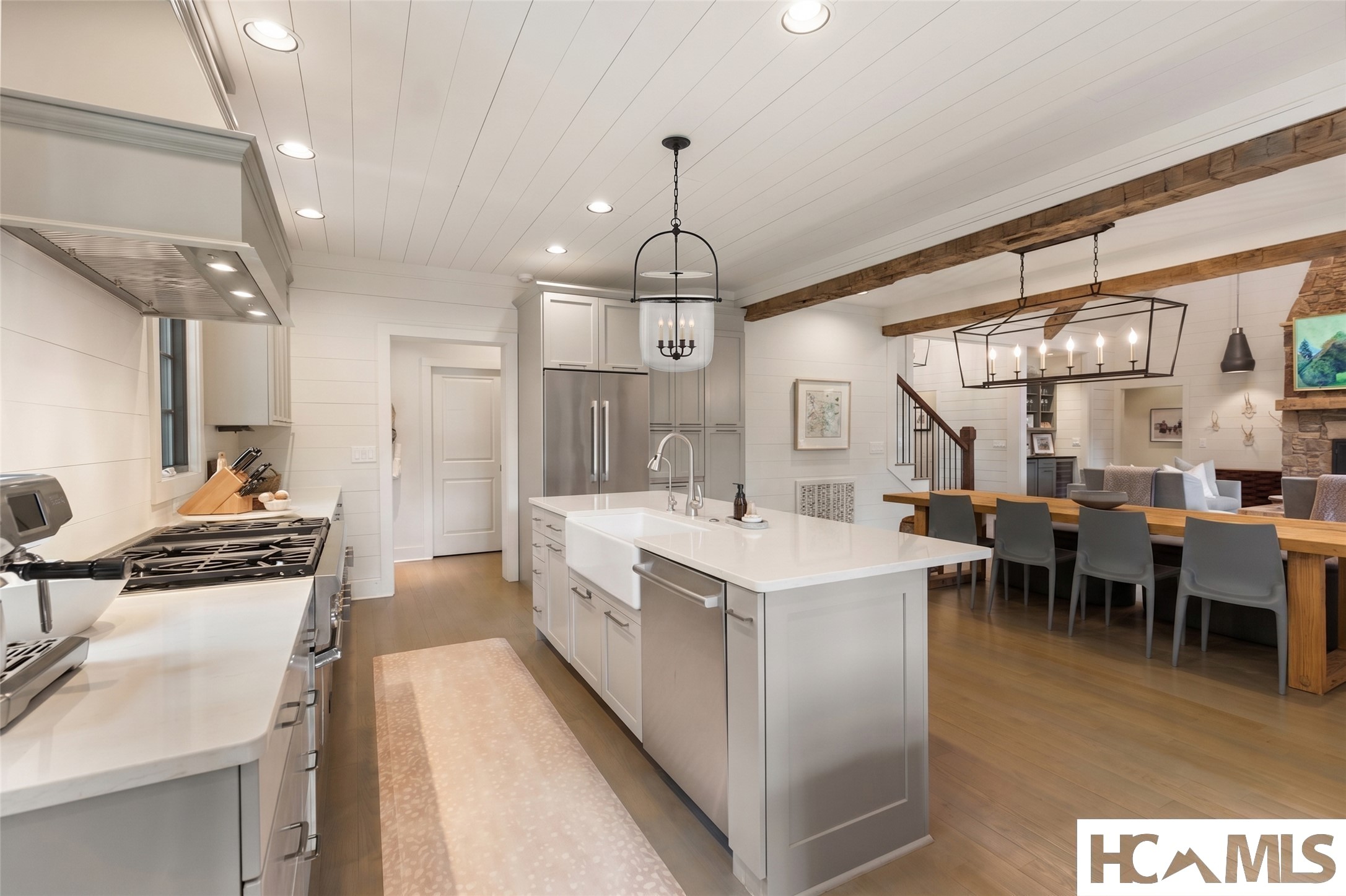 288 Cherokee View