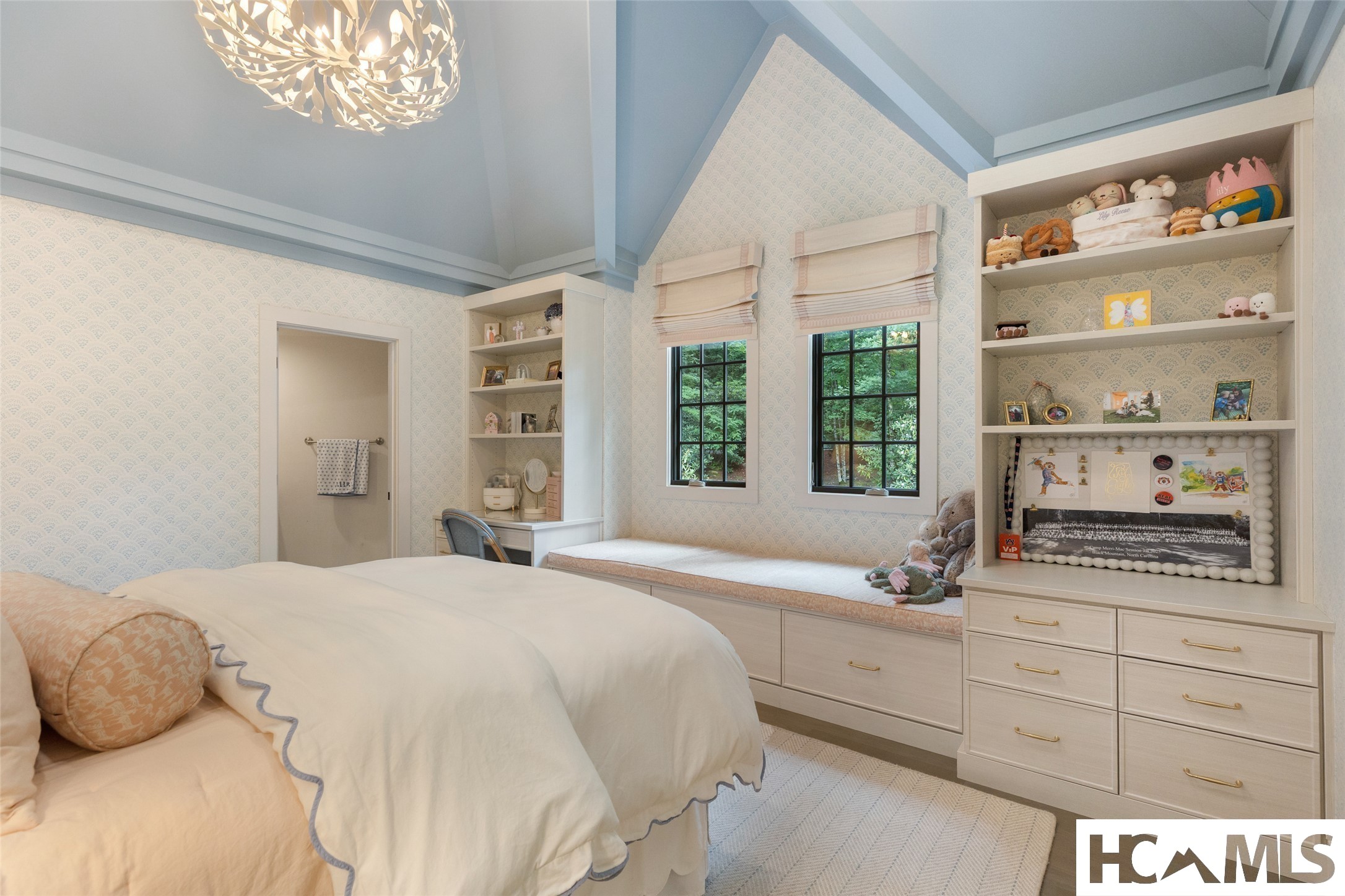 288 Cherokee View