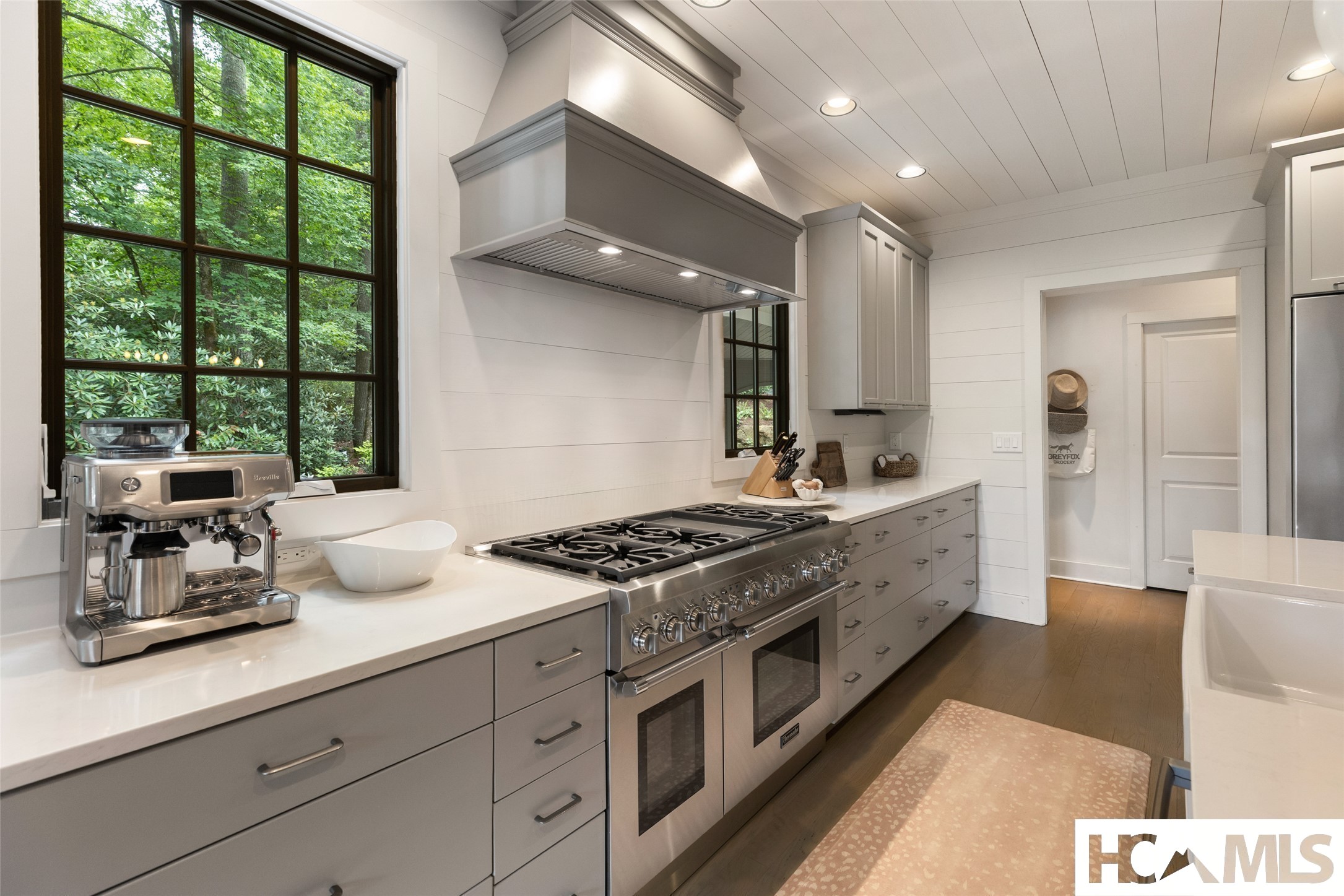288 Cherokee View