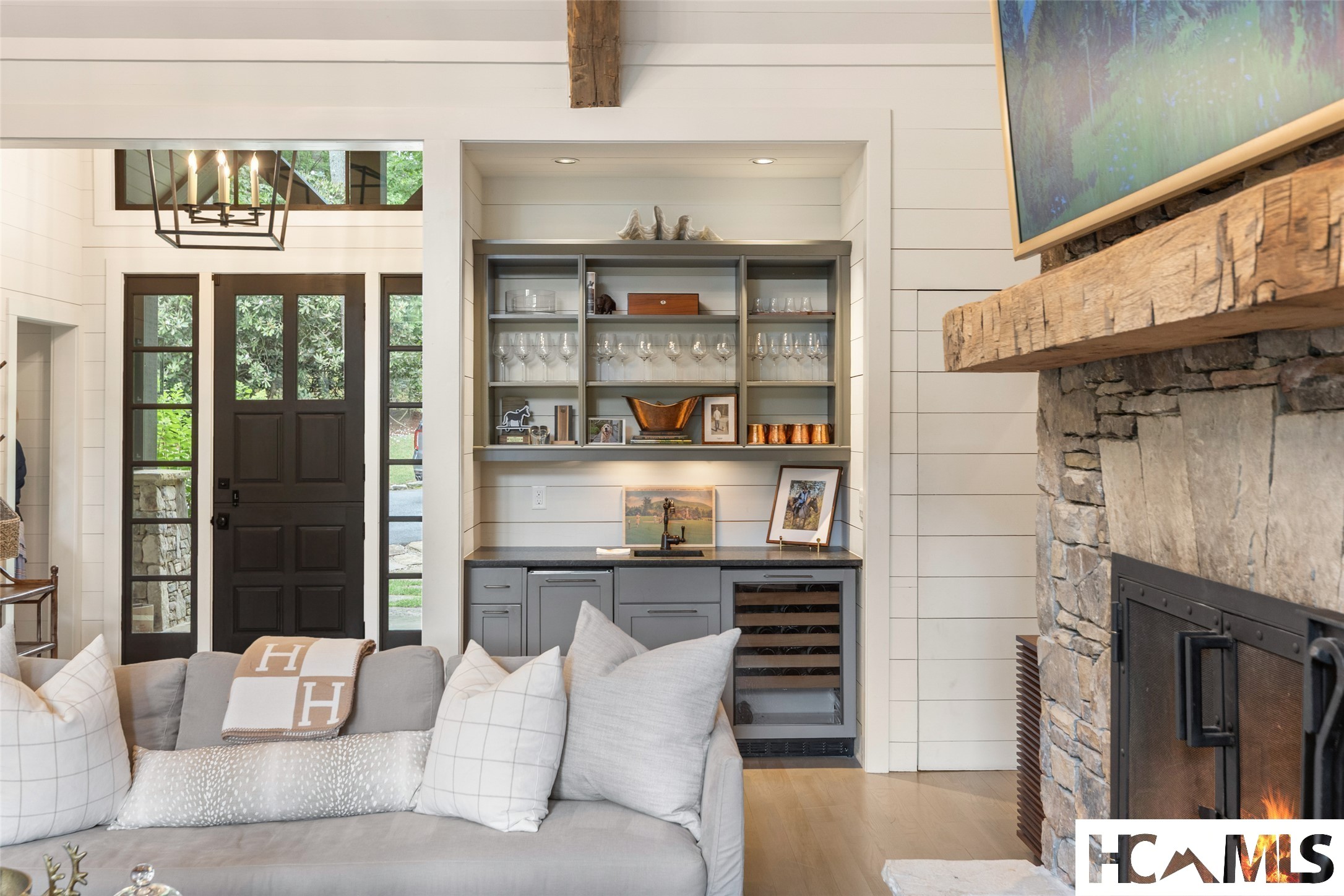 288 Cherokee View