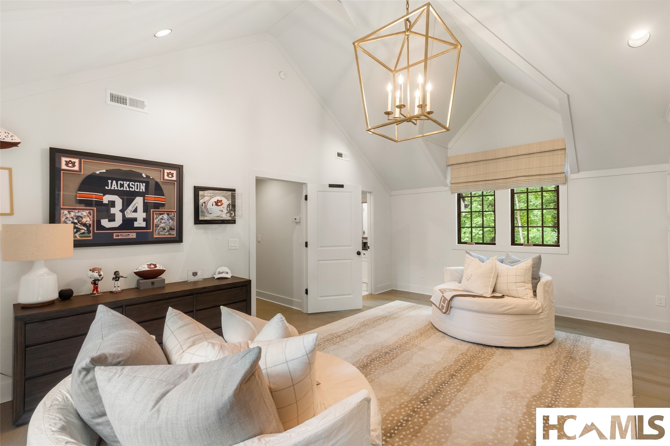 288 Cherokee View