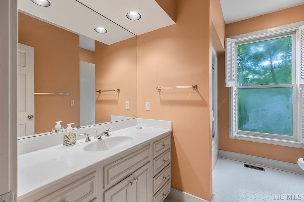 194 Big Bear Pen Lane