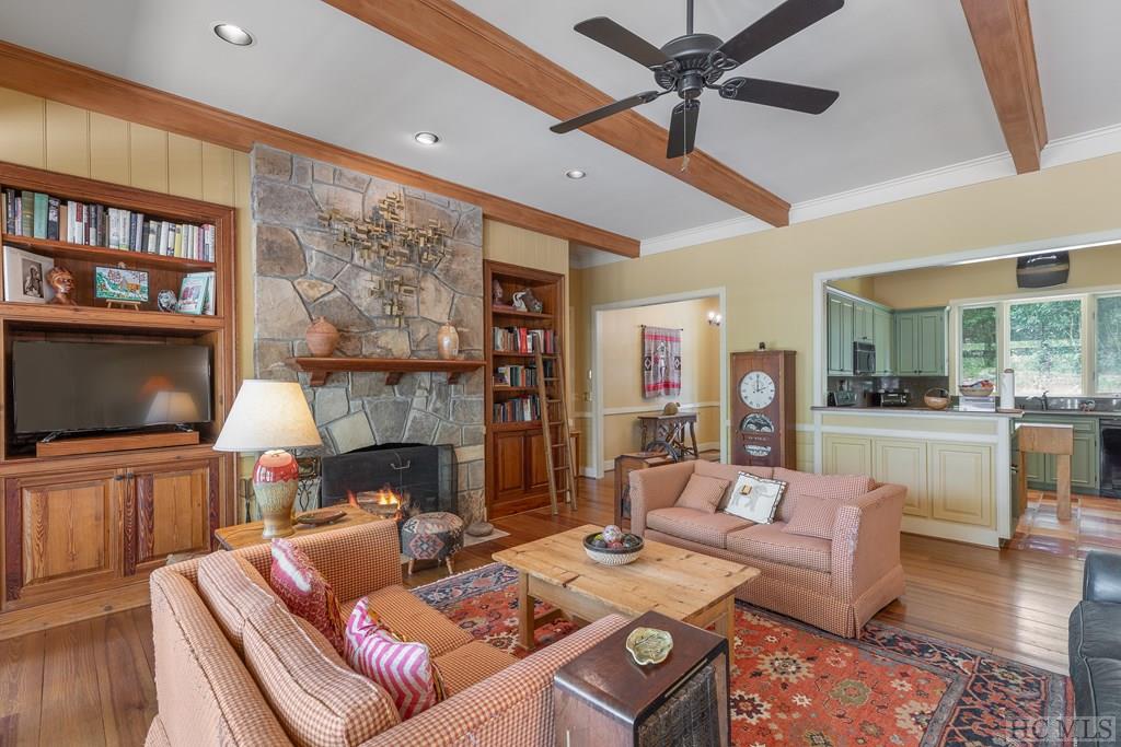 194 Big Bear Pen Lane