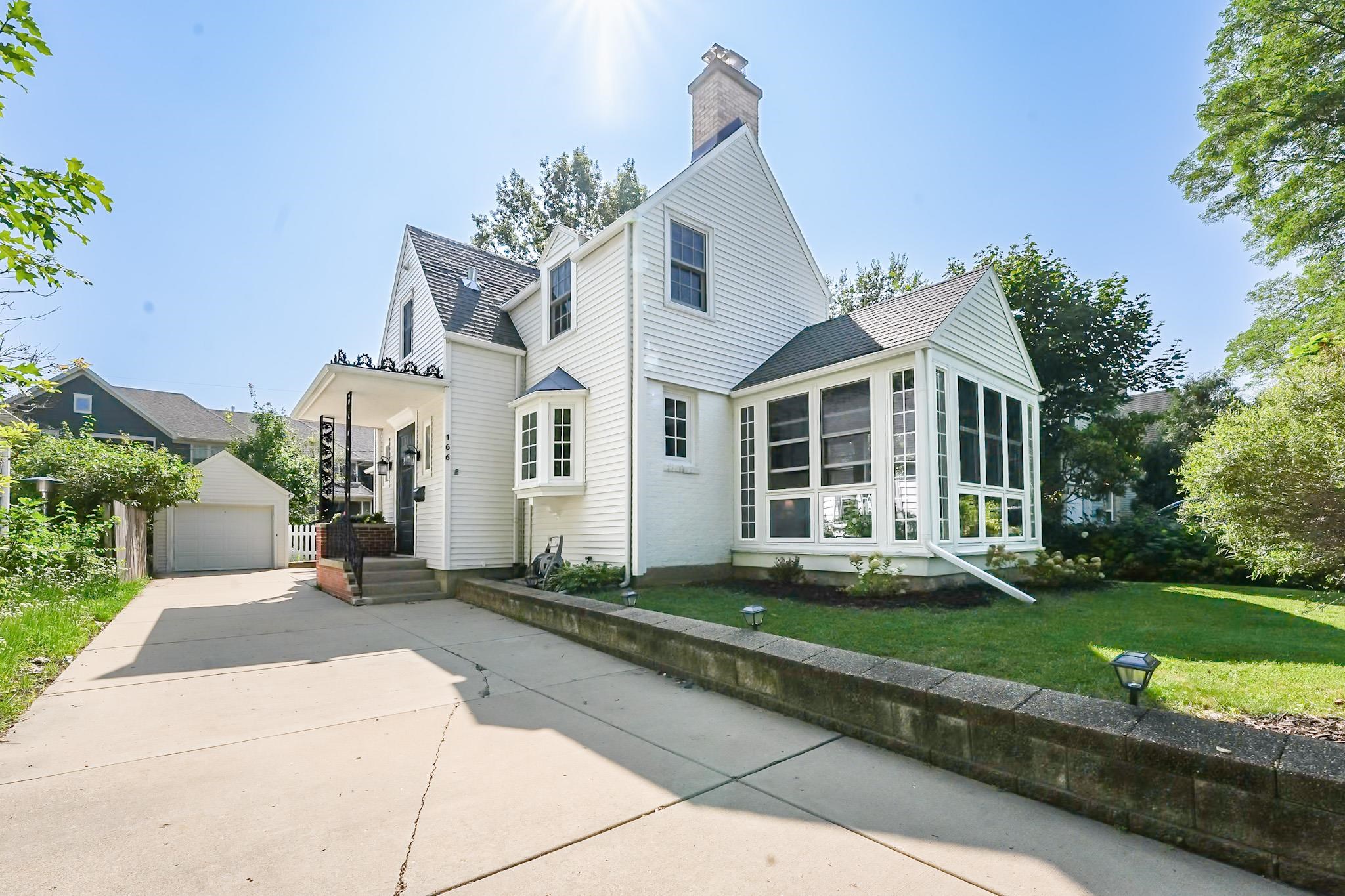 166 Kensington Drive