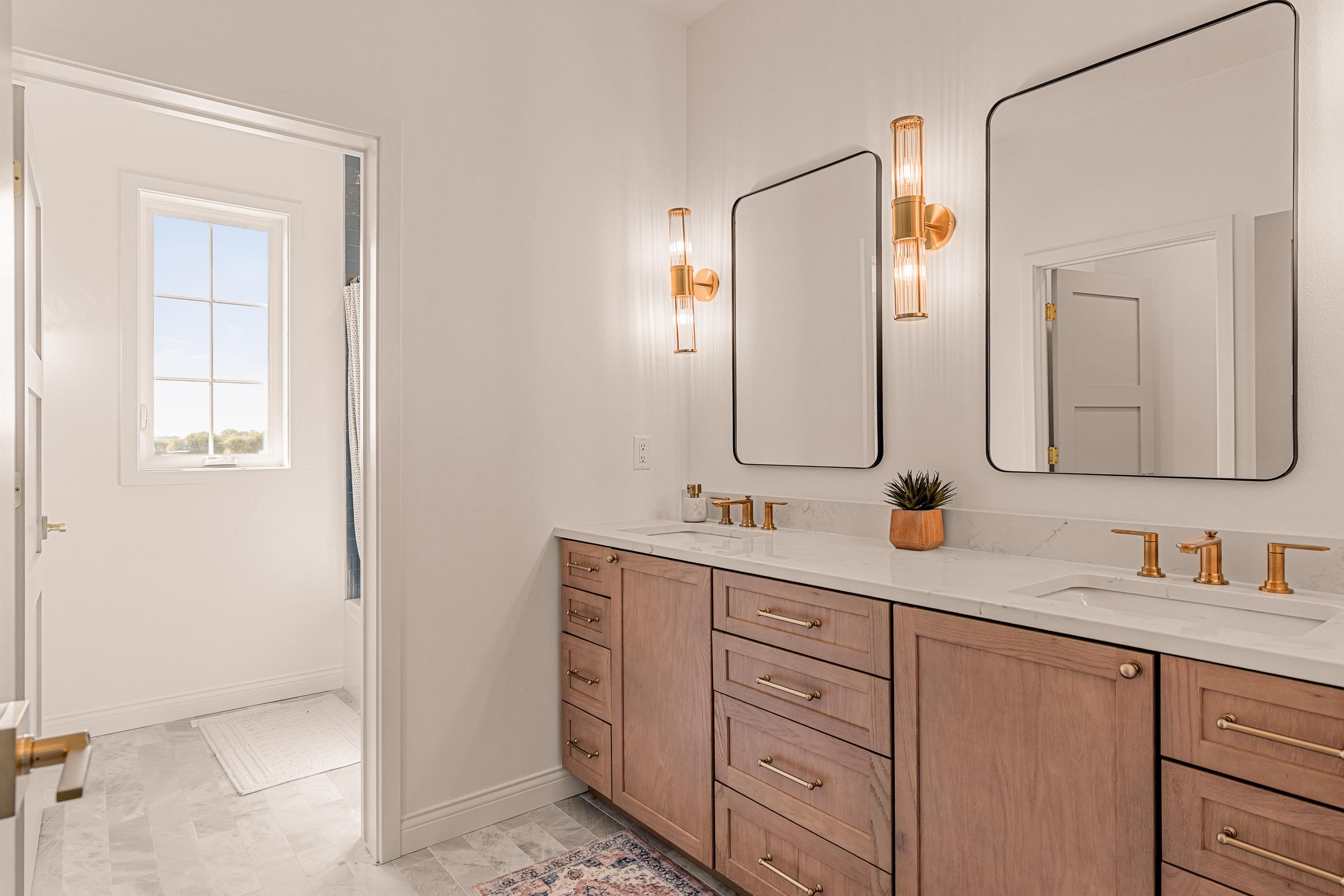 6835 Angelica Trail