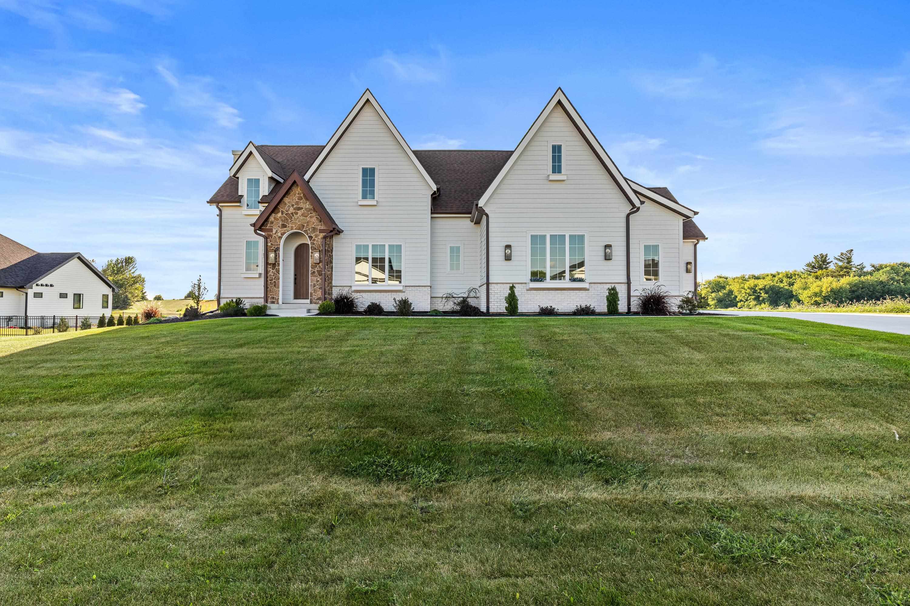 6835 Angelica Trail