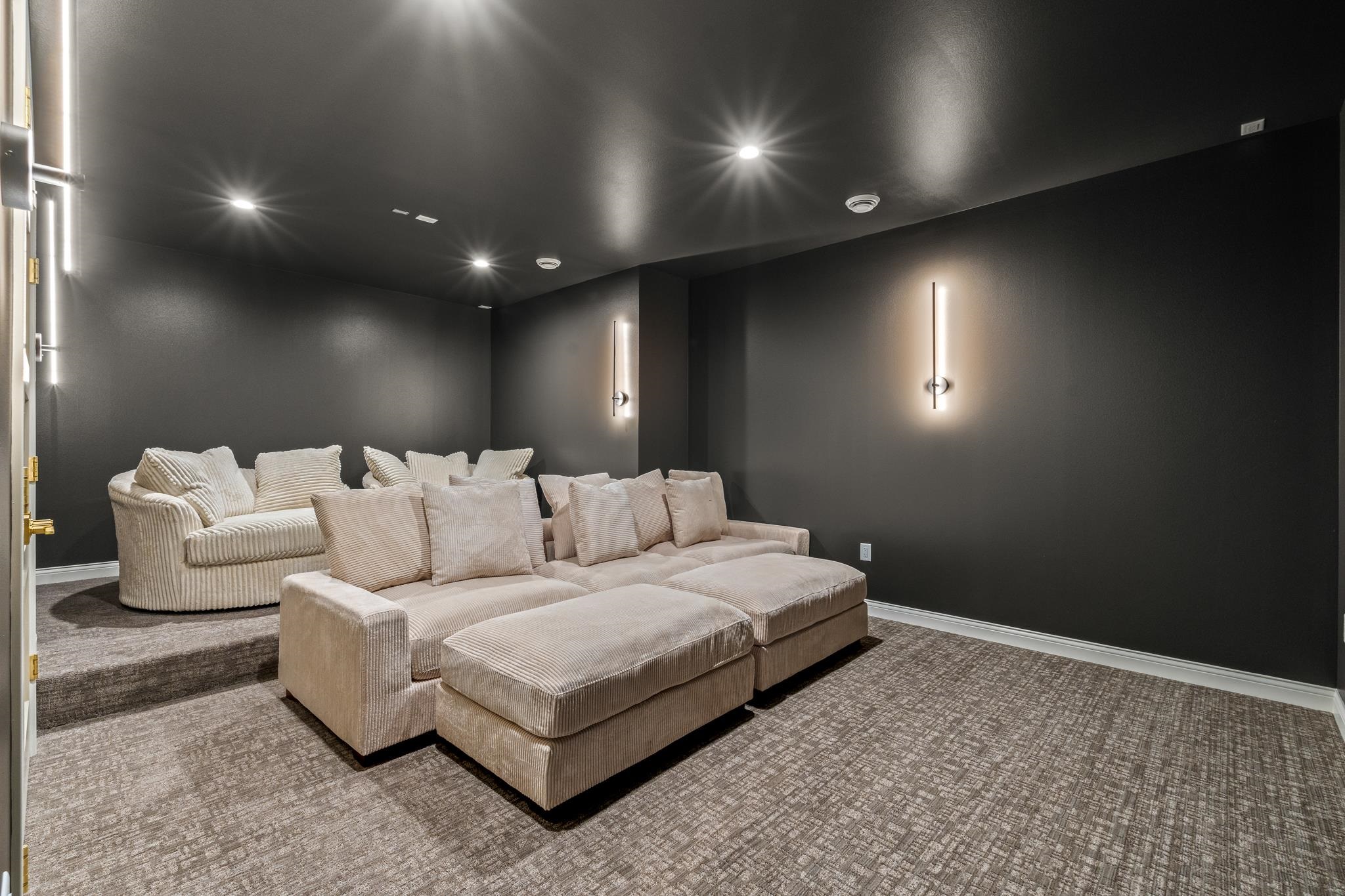 6835 Angelica Trail