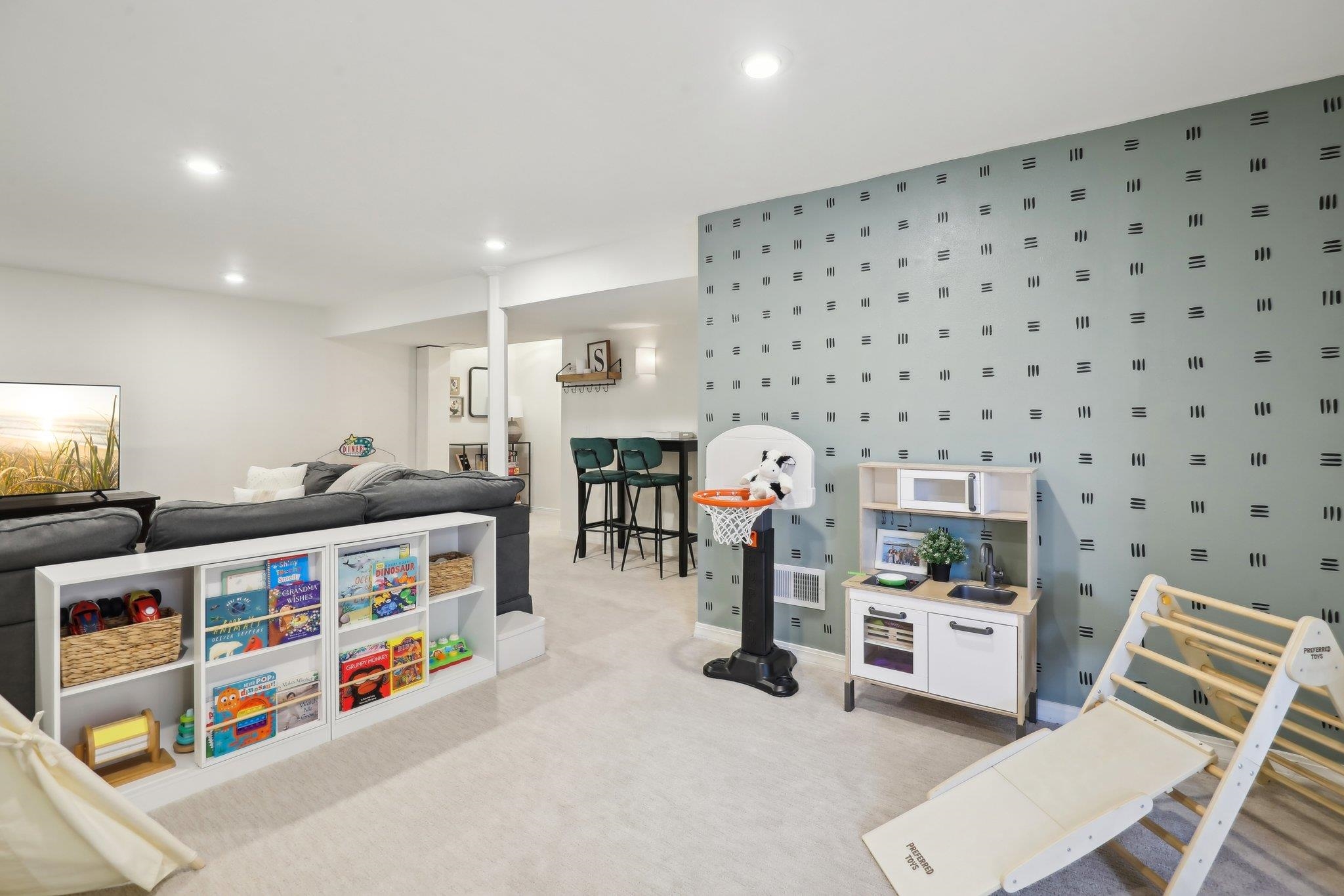 1437 Prairie Rose Drive