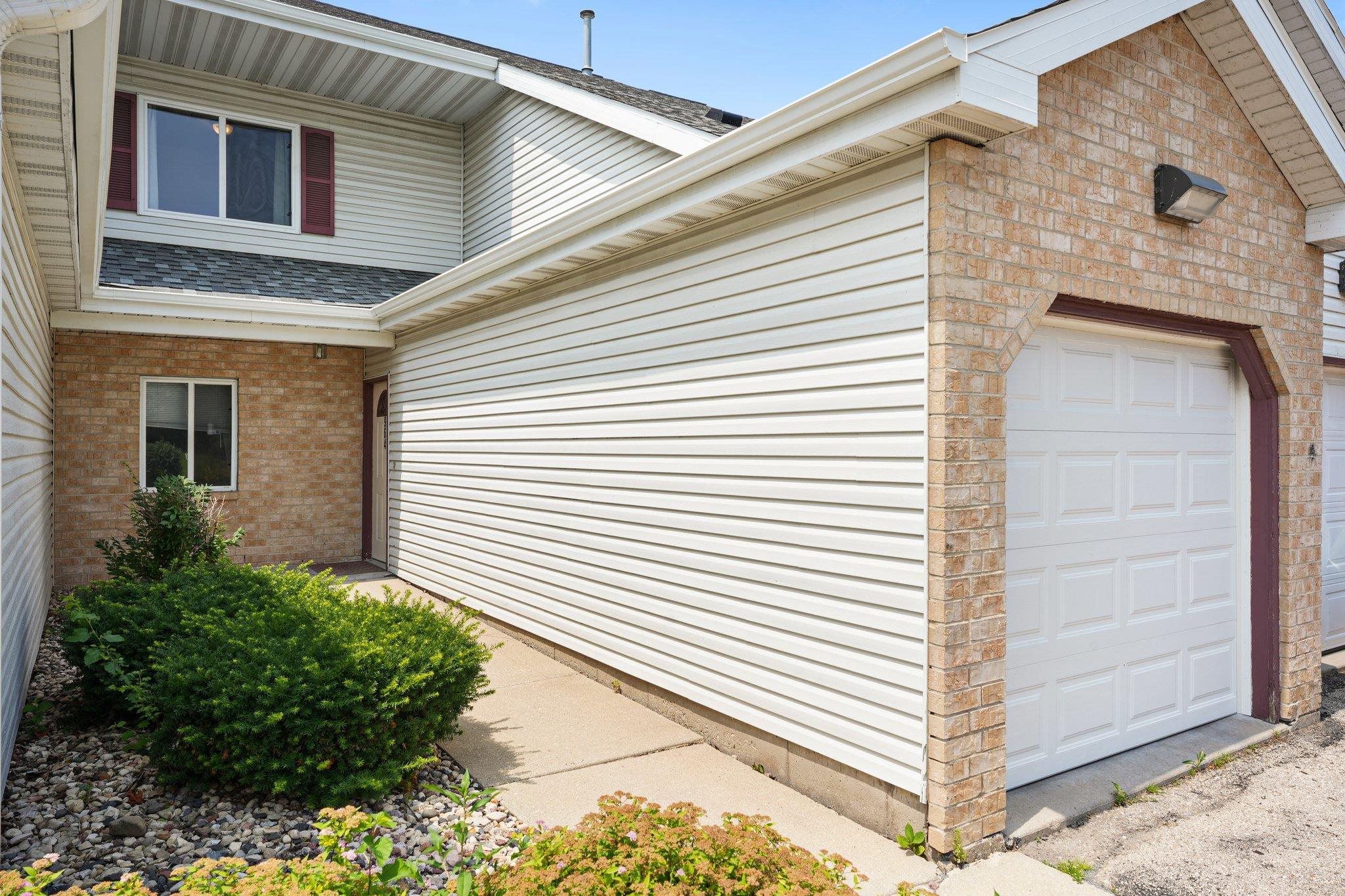 964 Rockefeller Lane