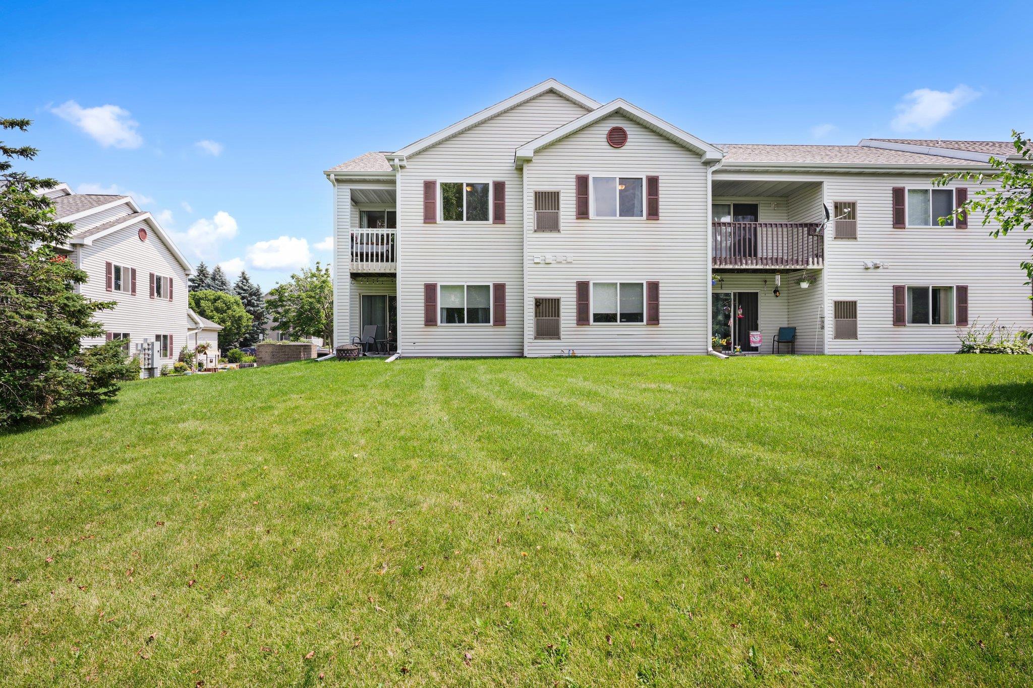 964 Rockefeller Lane