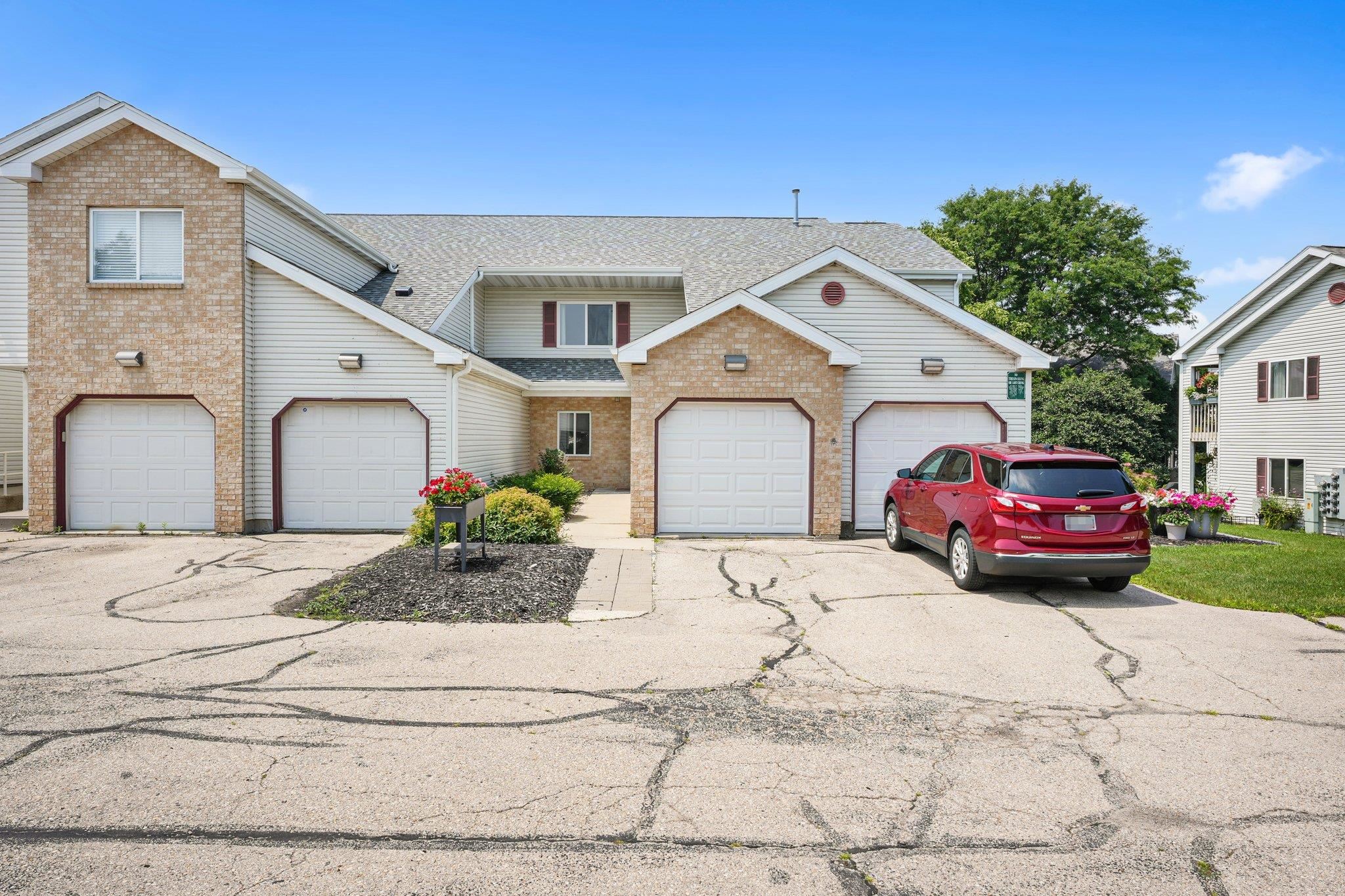 964 Rockefeller Lane