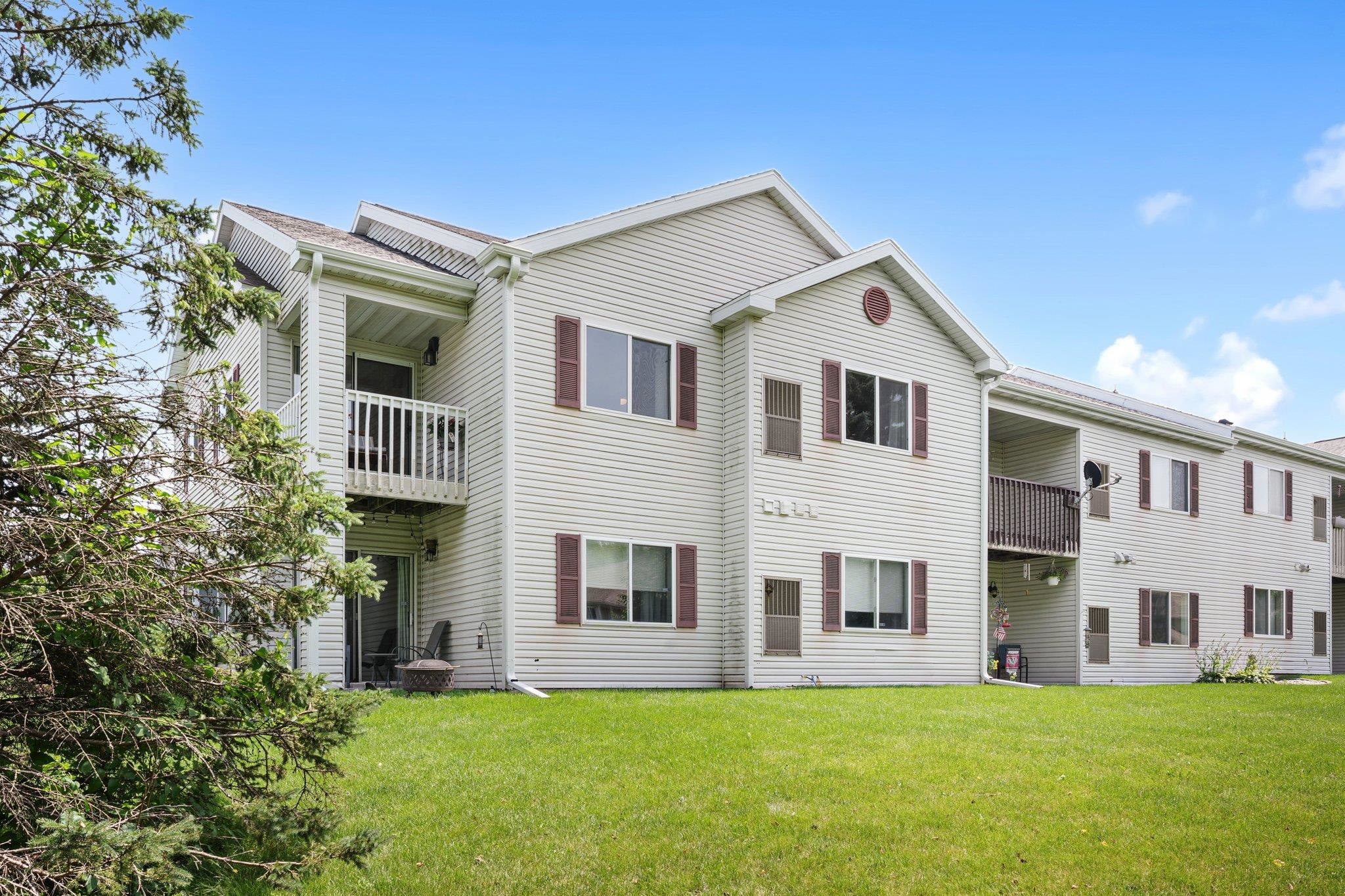 964 Rockefeller Lane