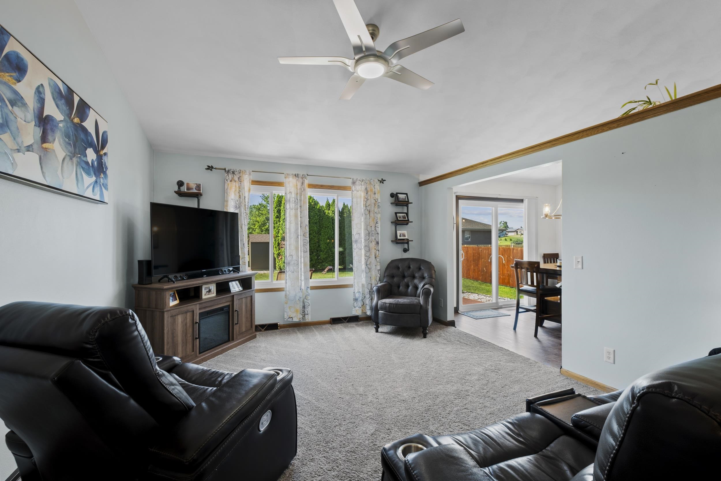 3843 Balmoral Drive