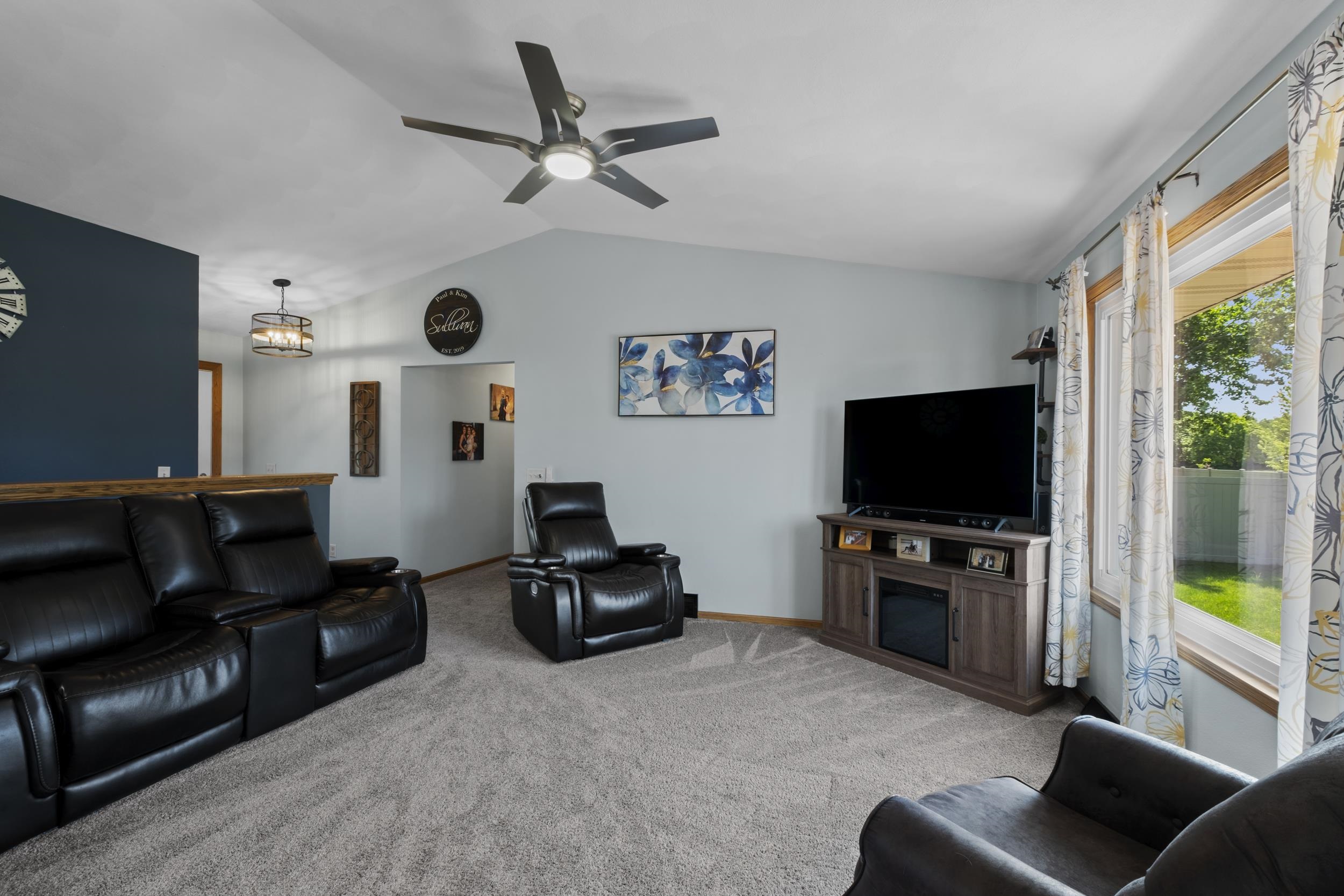 3843 Balmoral Drive