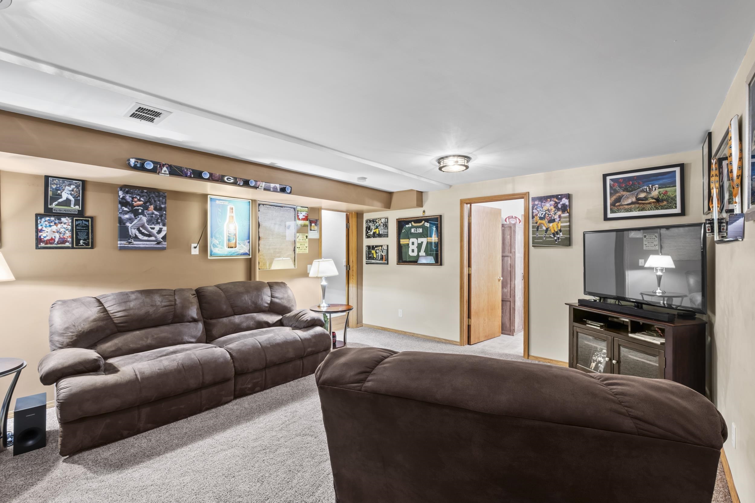 3843 Balmoral Drive