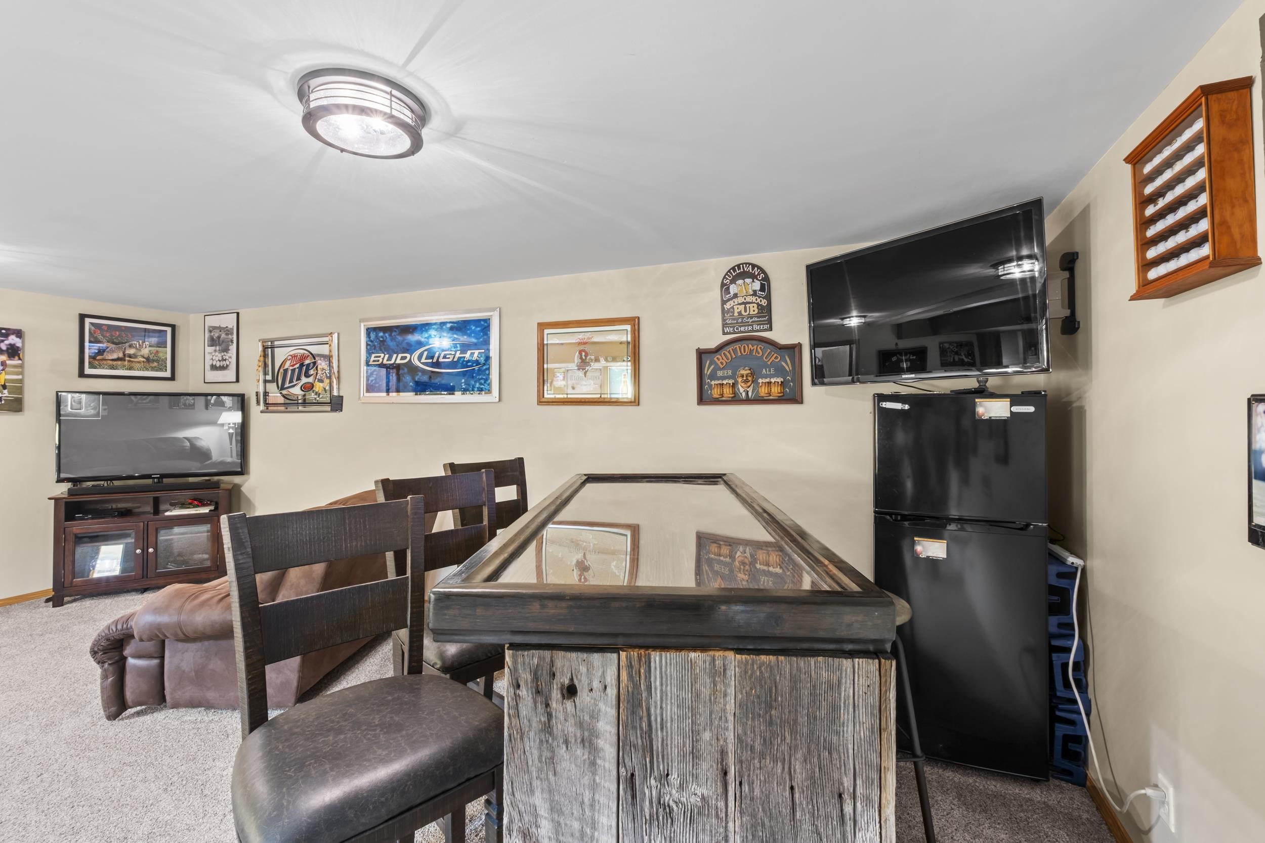 3843 Balmoral Drive