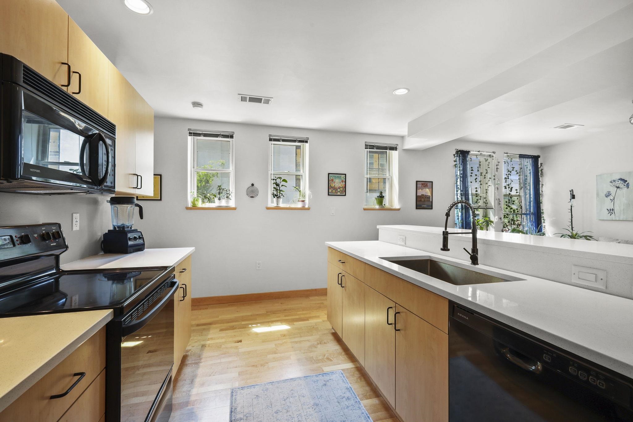 111 N Hamilton Street 202