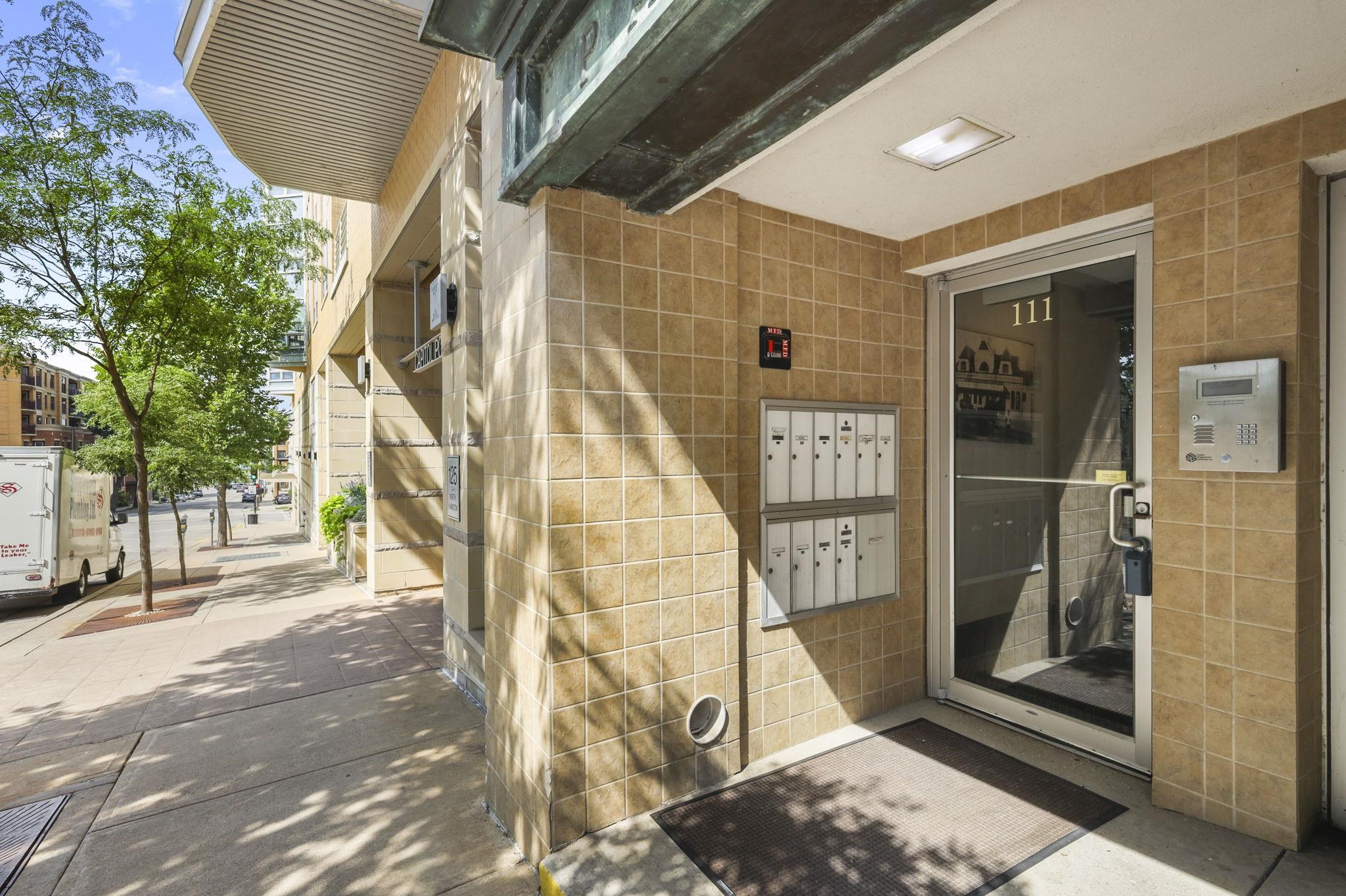 111 N Hamilton Street 202