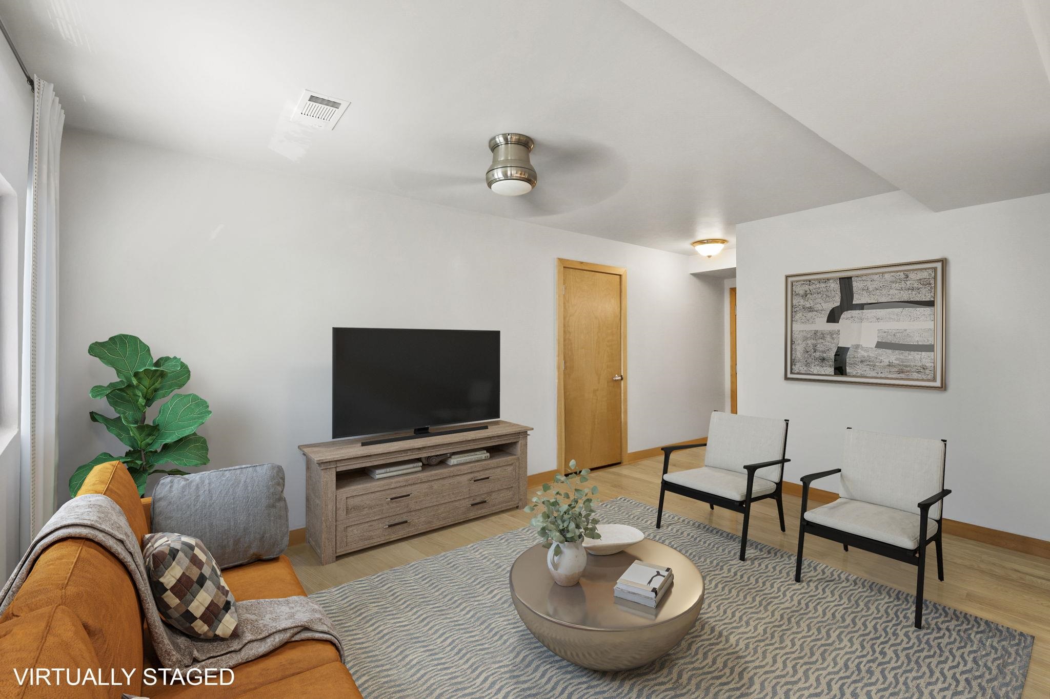 111 N Hamilton Street 202