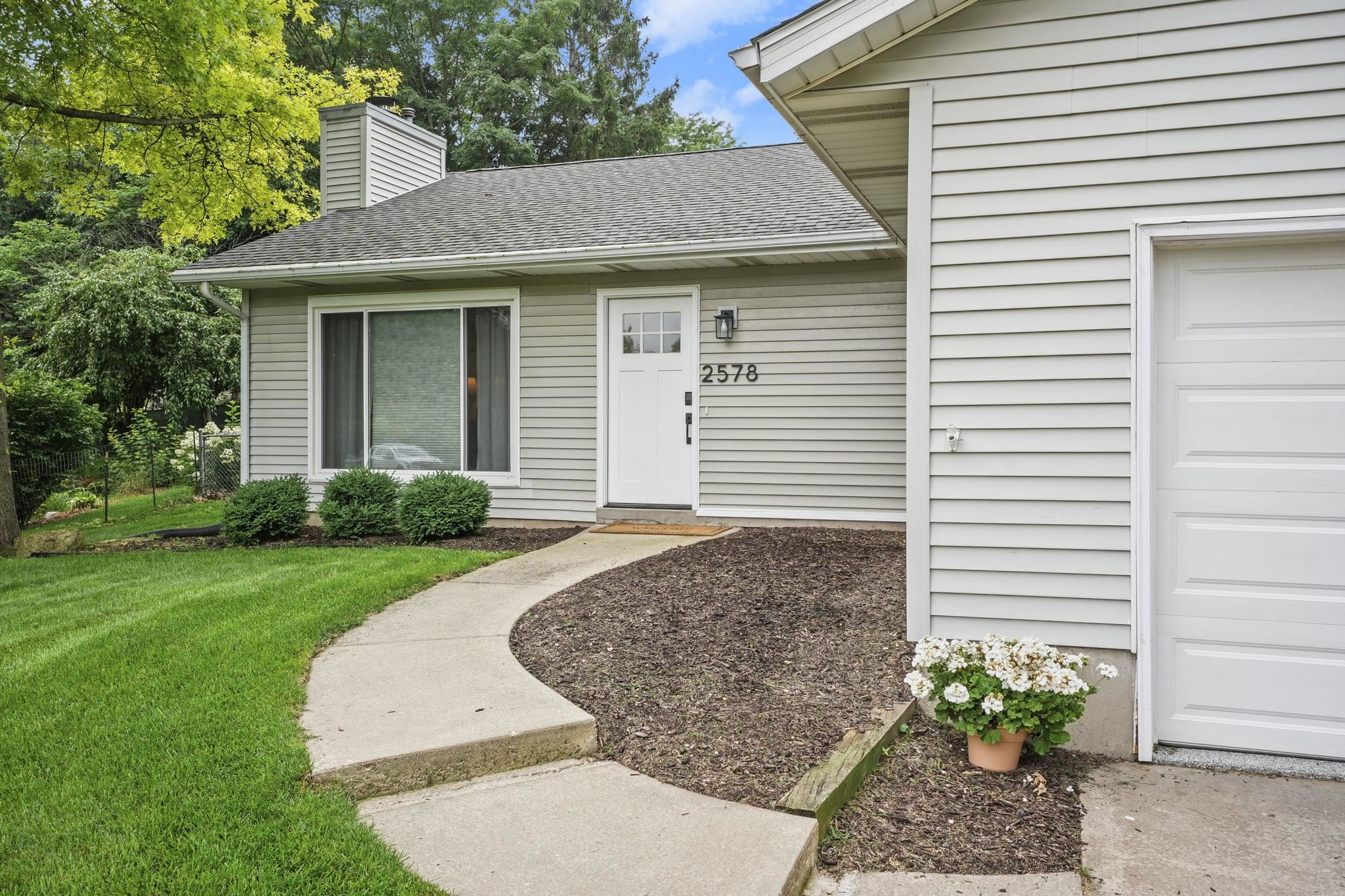 2578 Petersburg Circle