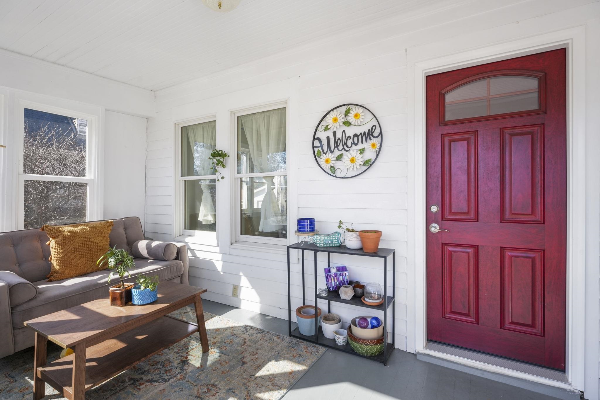 9 N Grand Avenue
