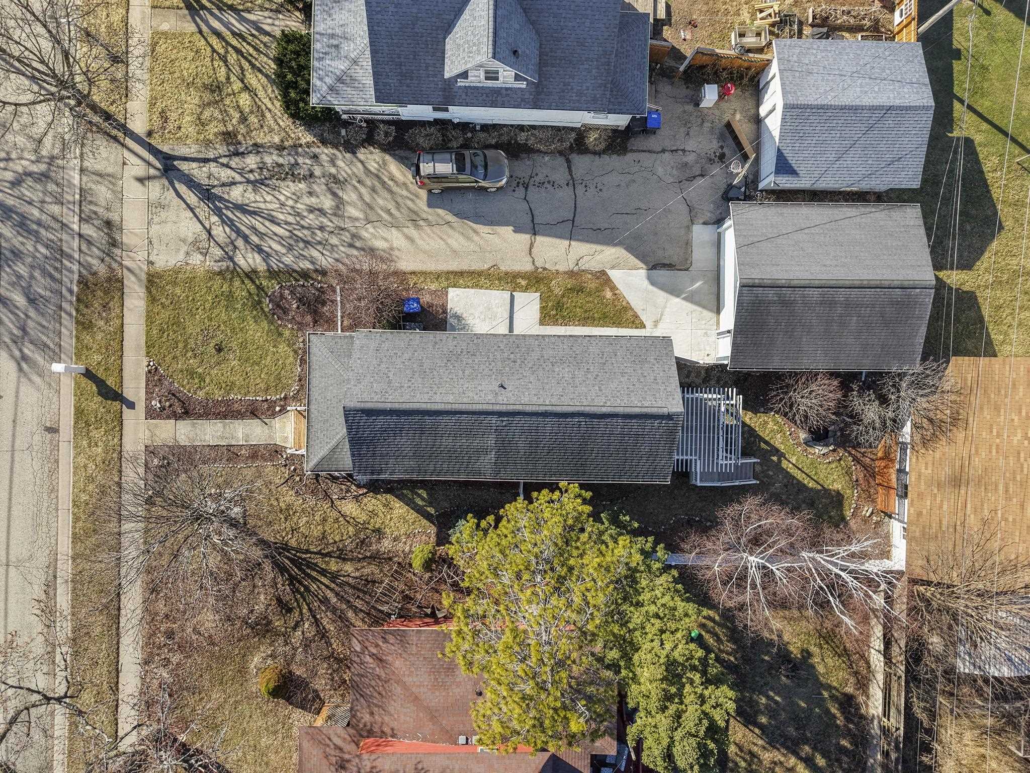 9 N Grand Avenue