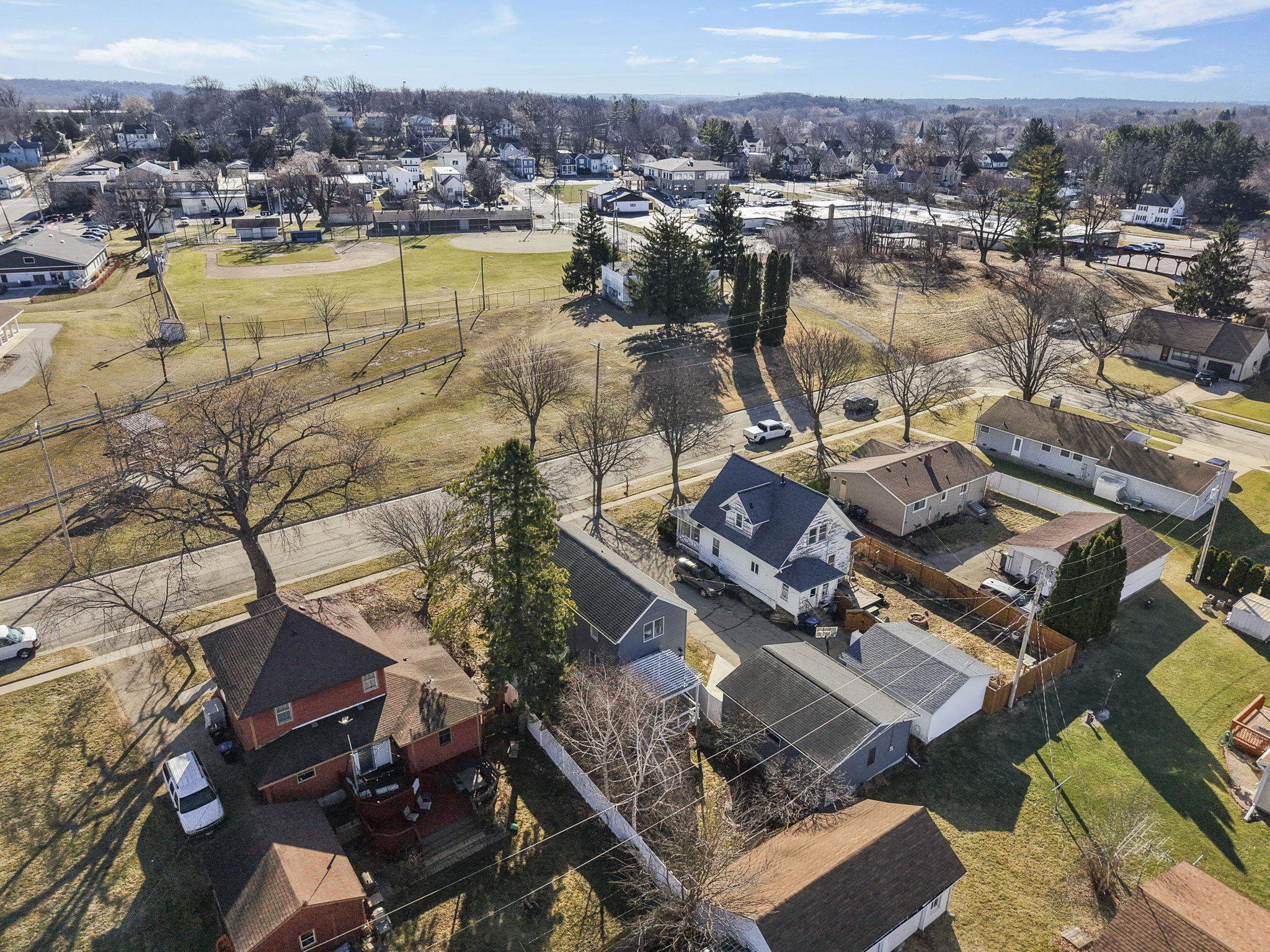 9 N Grand Avenue