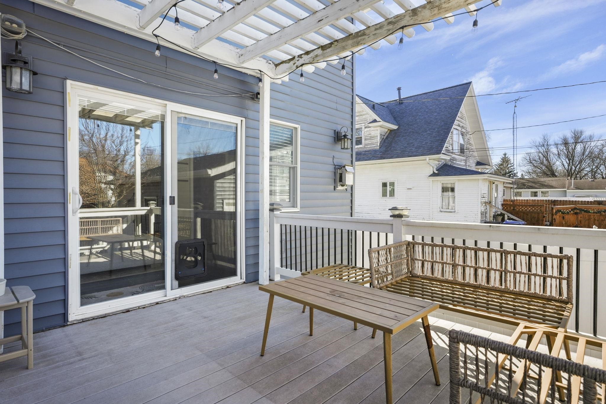 9 N Grand Avenue