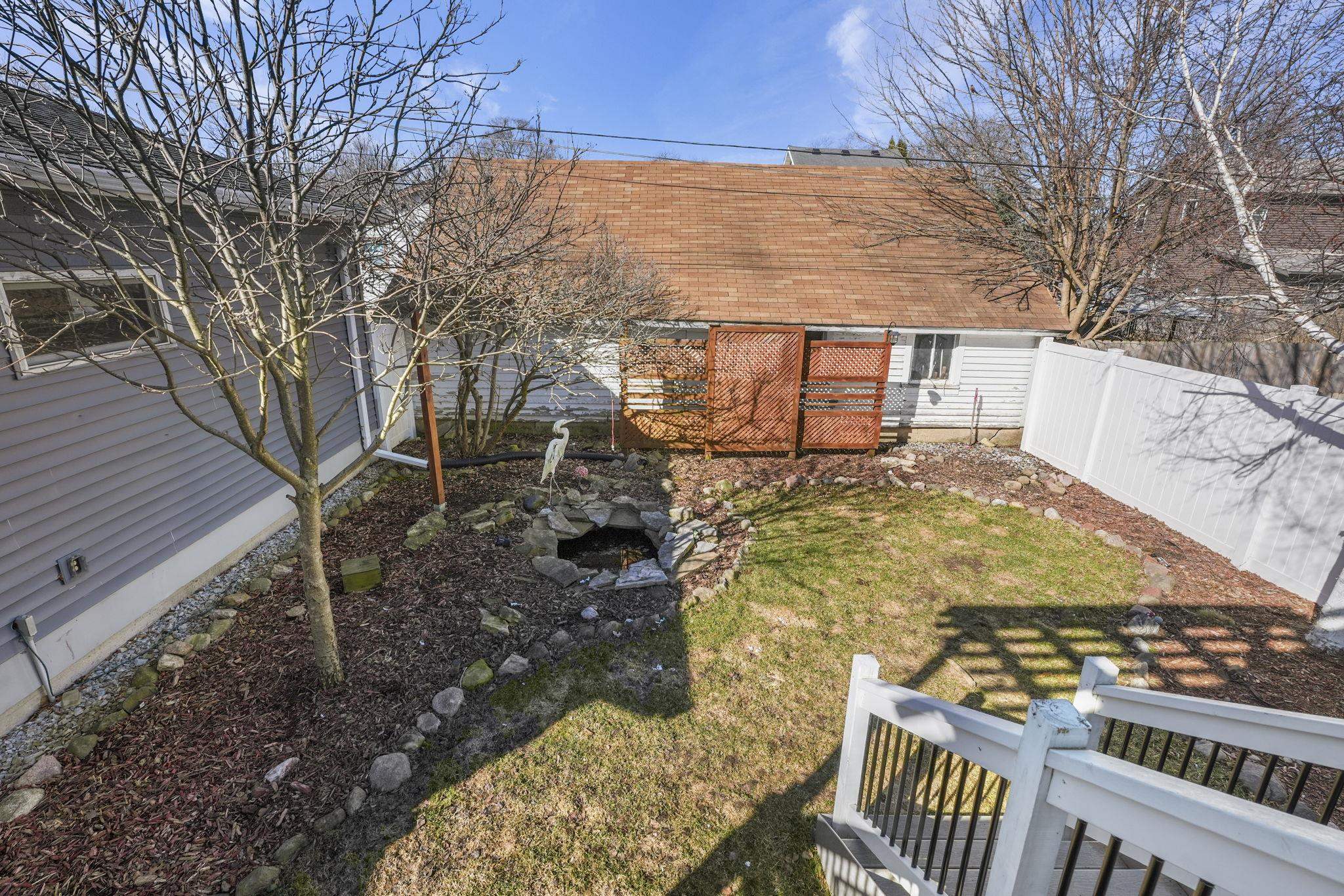9 N Grand Avenue