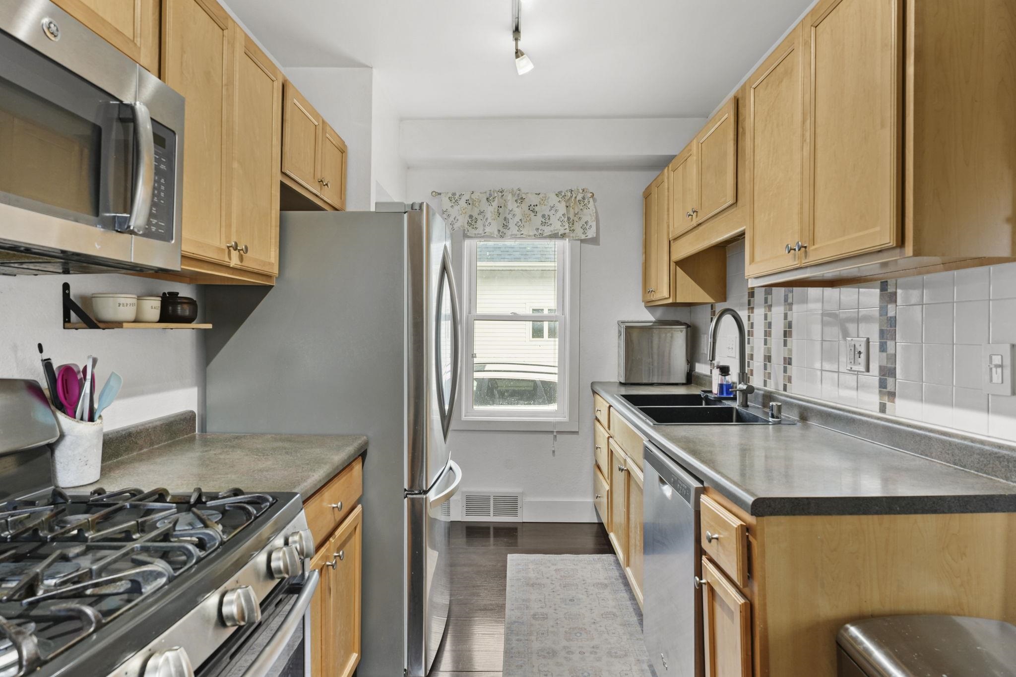 9 N Grand Avenue