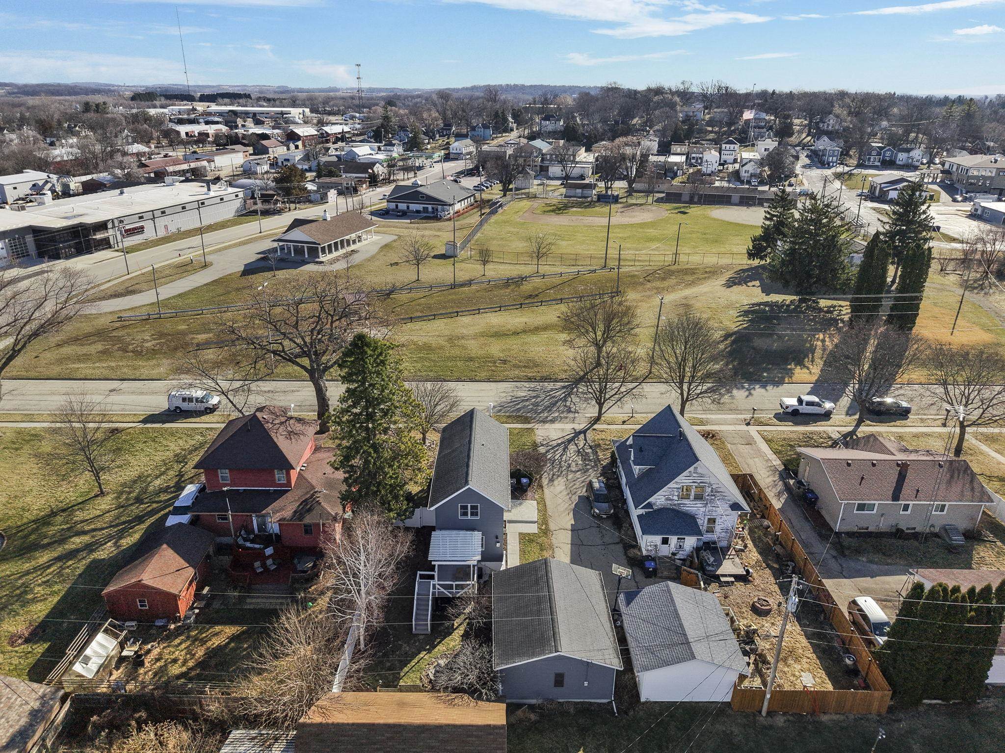 9 N Grand Avenue