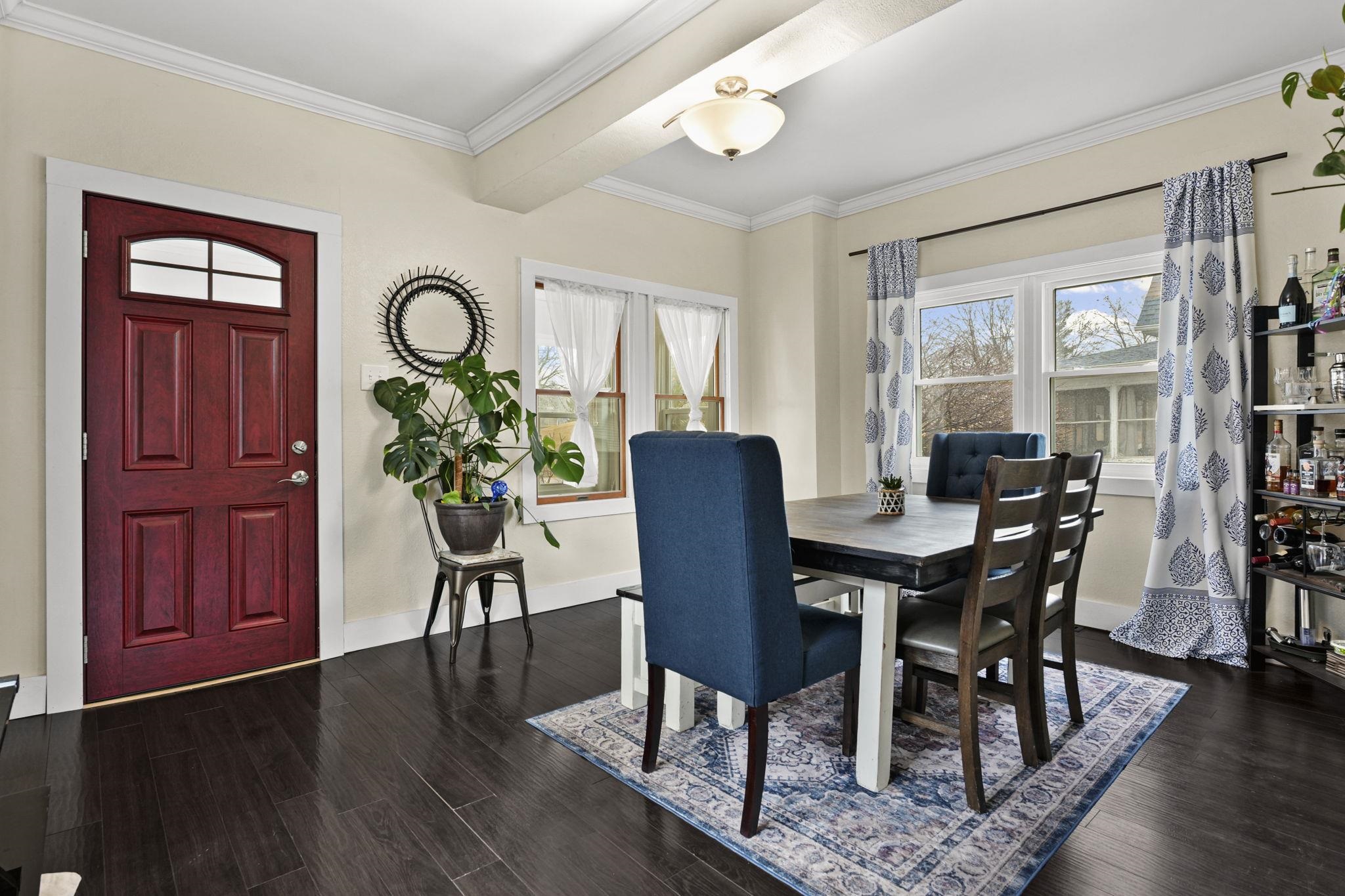 9 N Grand Avenue