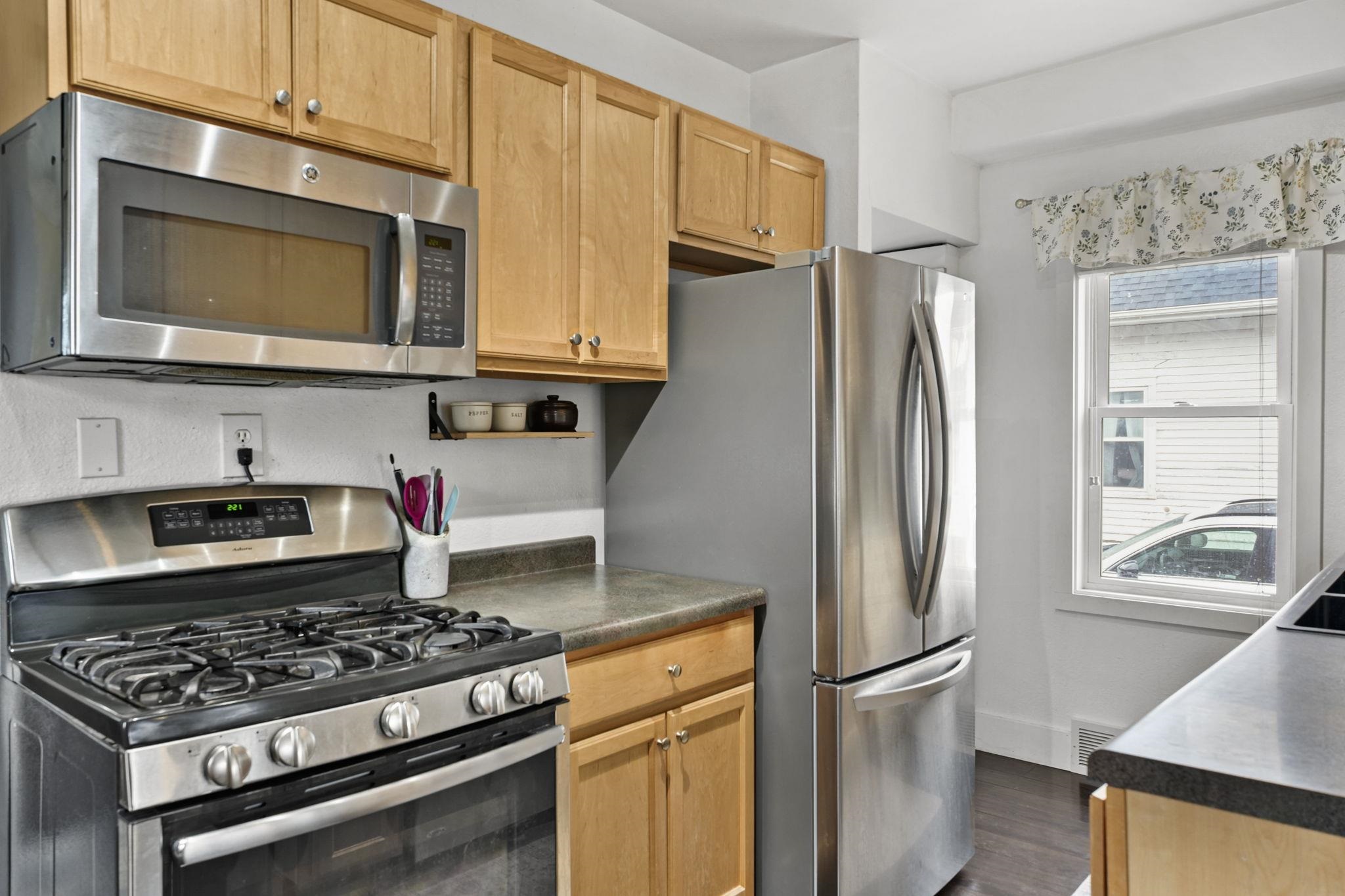 9 N Grand Avenue