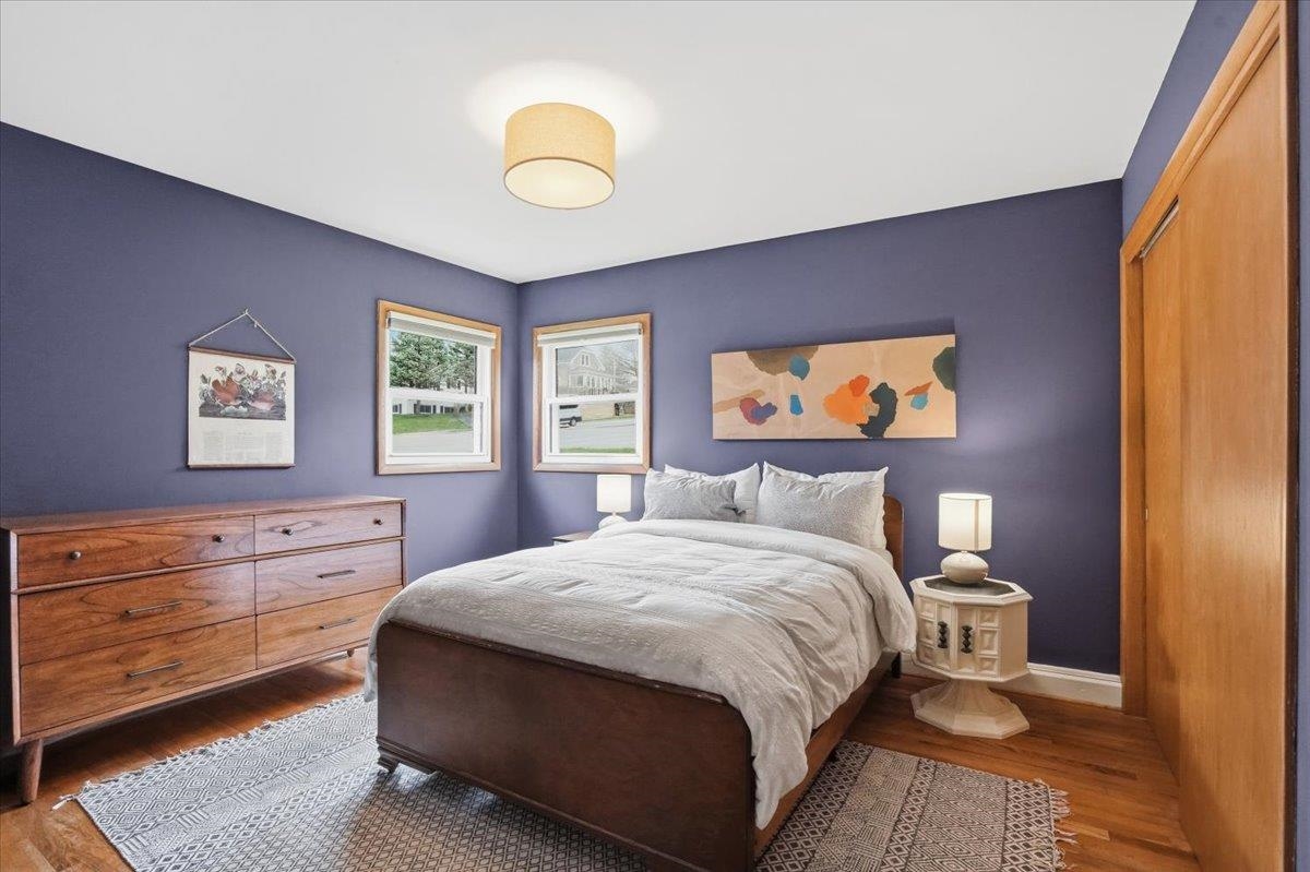 102 W Lakeview Avenue