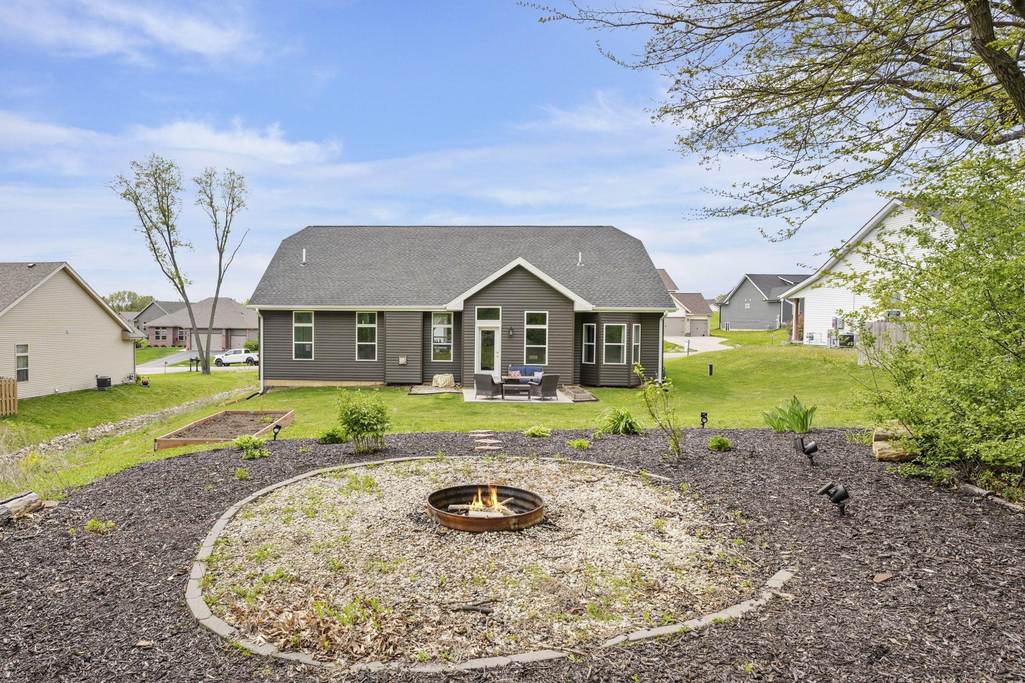 11134 N Lake Woods Drive