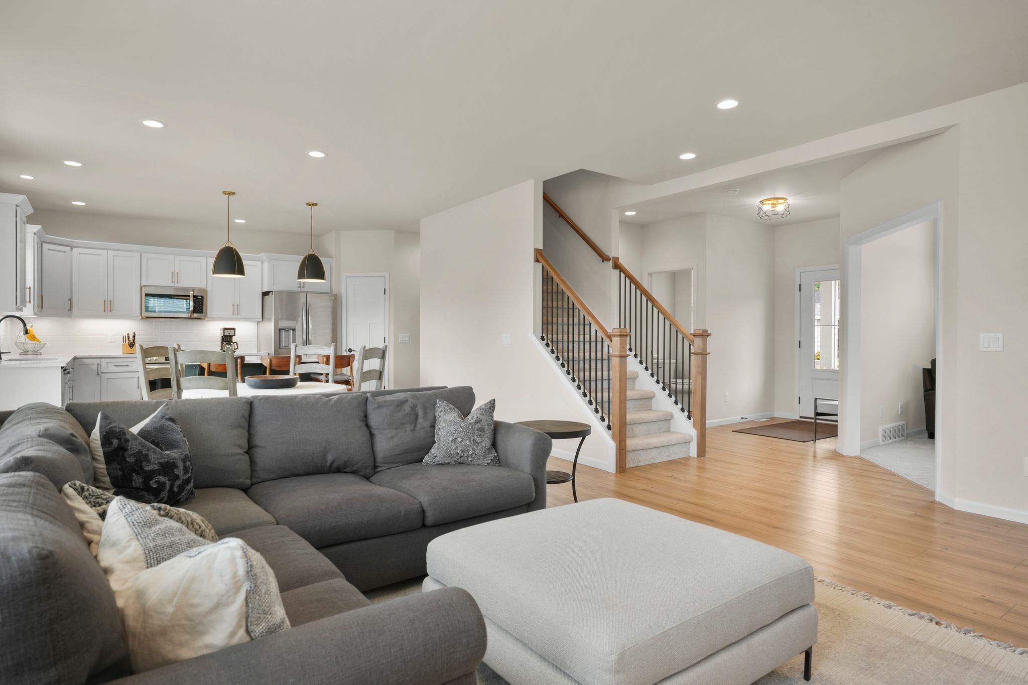8016 Laufenberg Boulevard