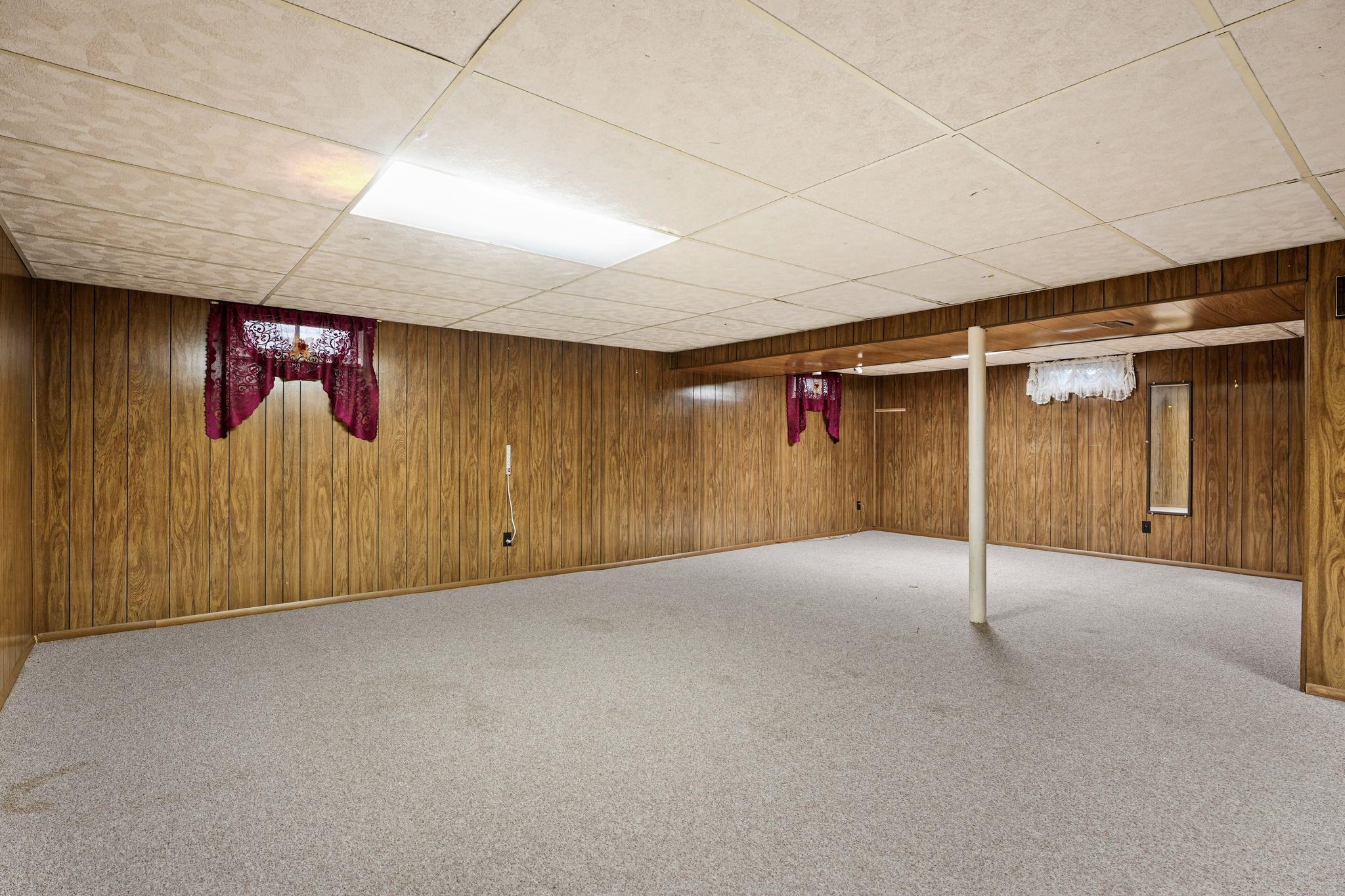 1520 N Pontiac Drive