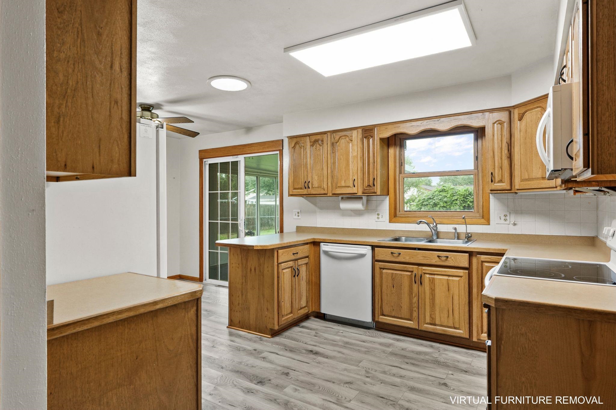 1520 N Pontiac Drive