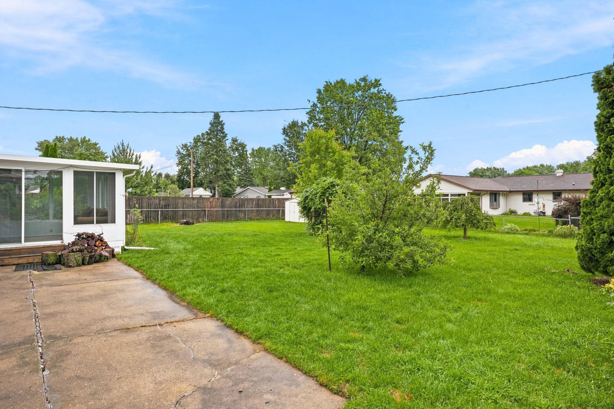 1520 N Pontiac Drive