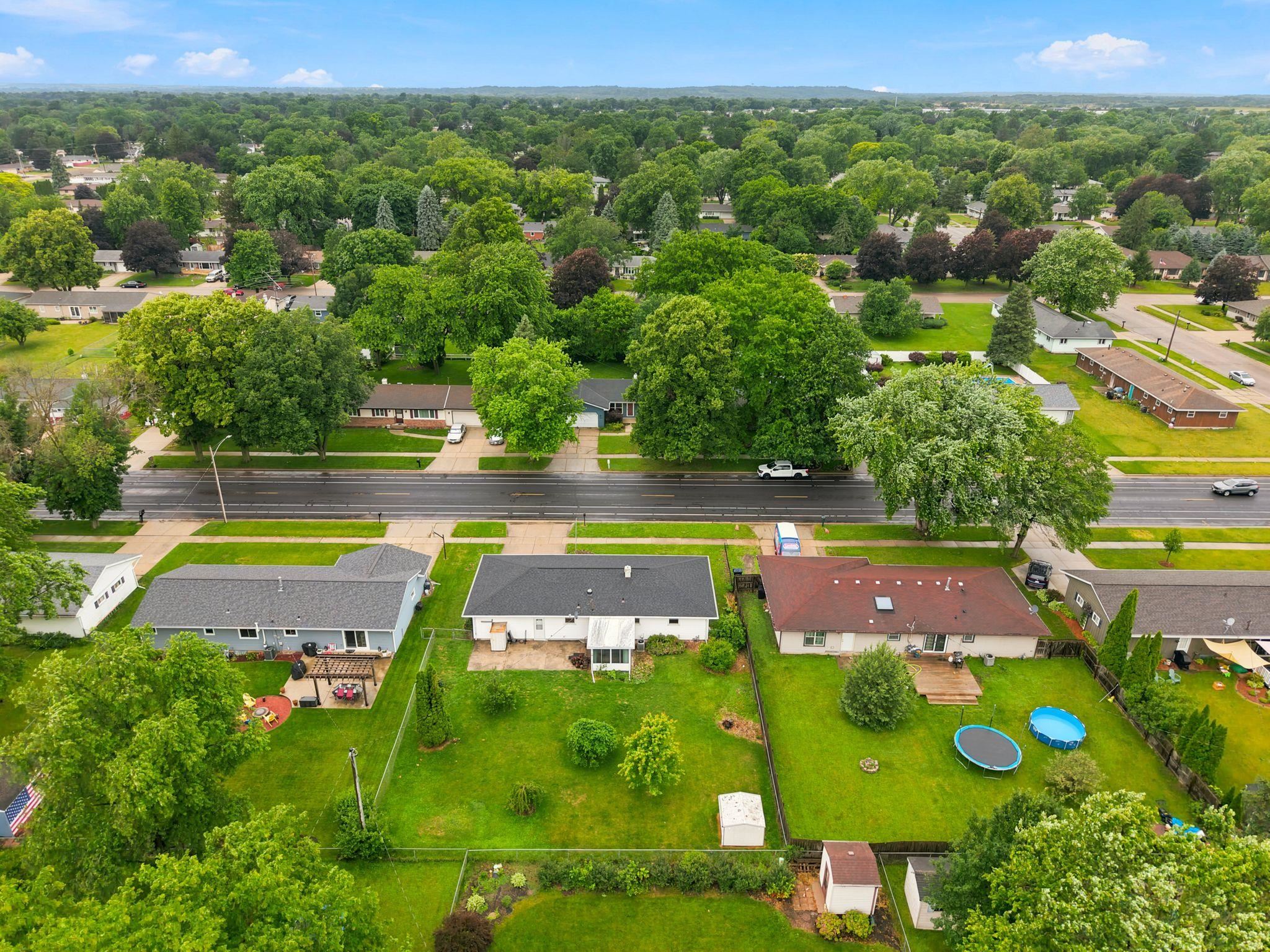 1520 N Pontiac Drive