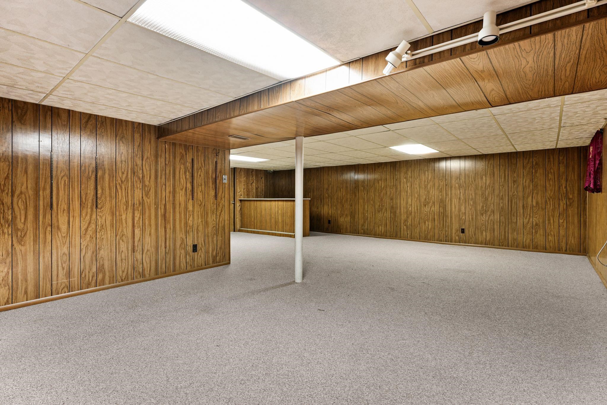 1520 N Pontiac Drive