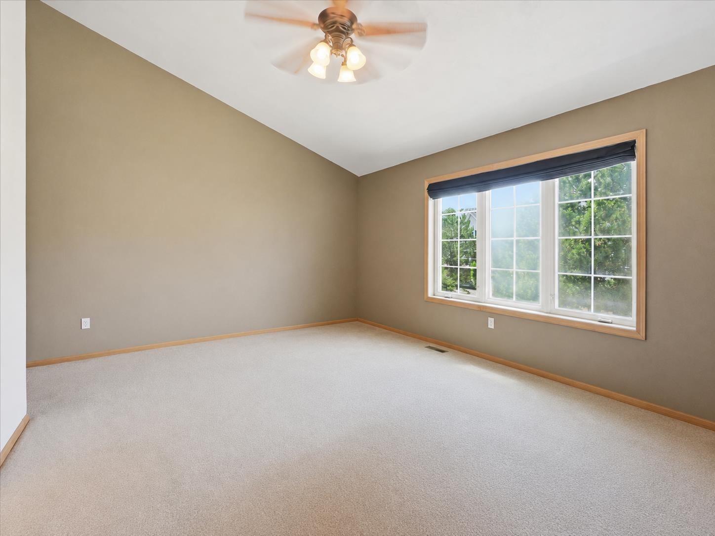 5462 Coachman Place