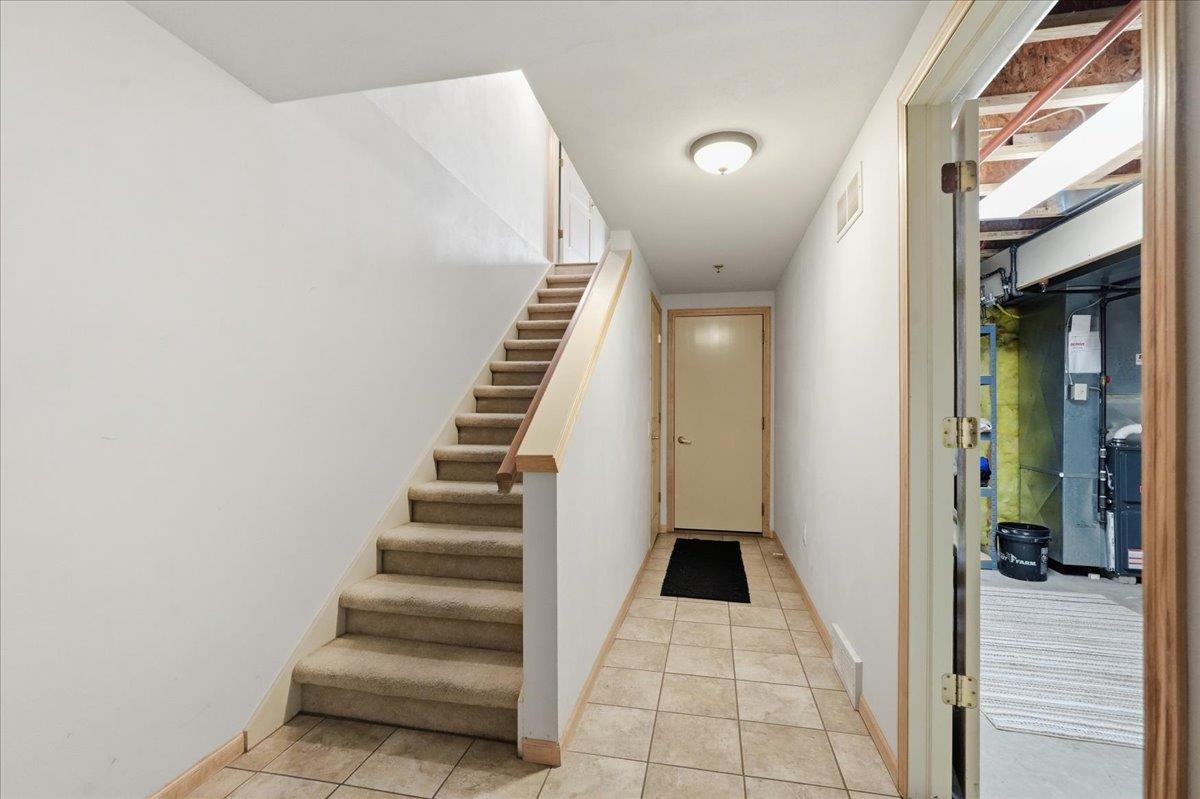 5462 Coachman Place