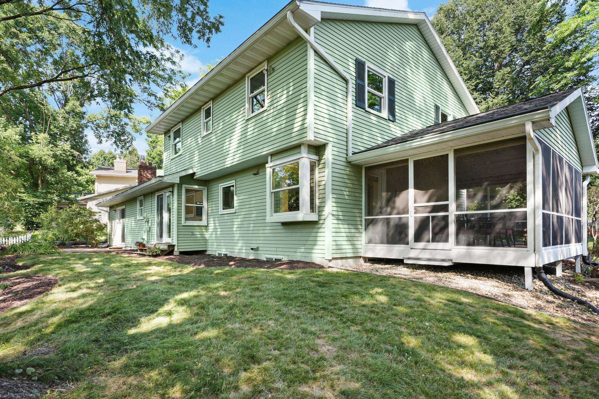 10 STONECREST Circle