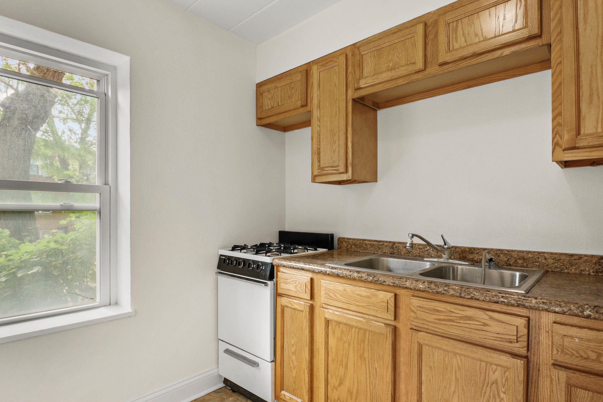 35 Sherman Terrace 2