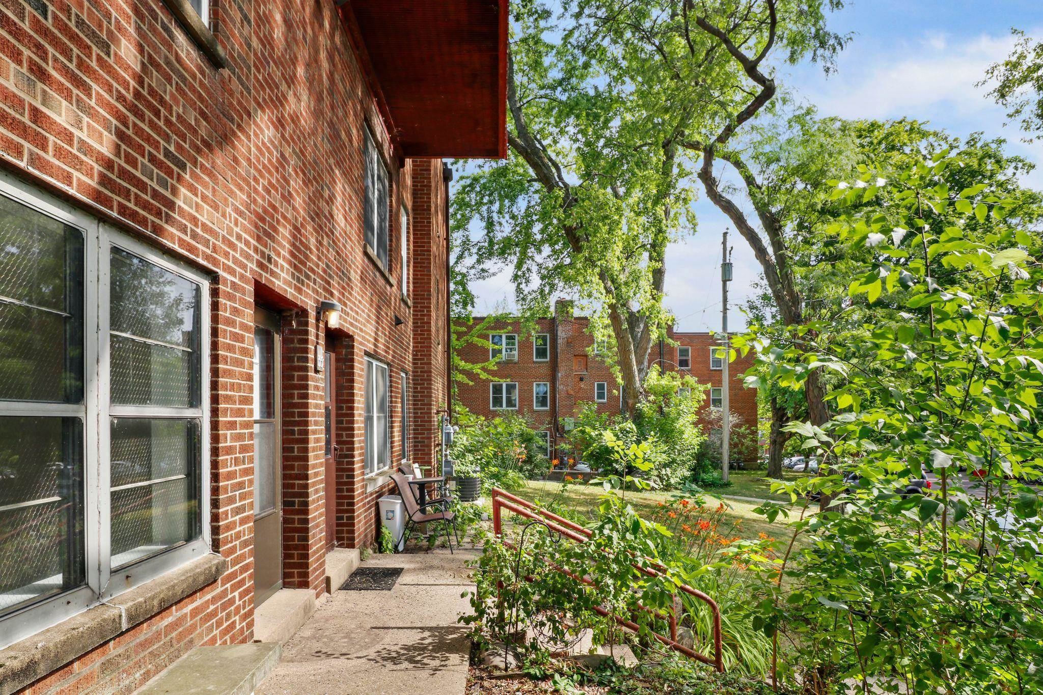 35 Sherman Terrace 2