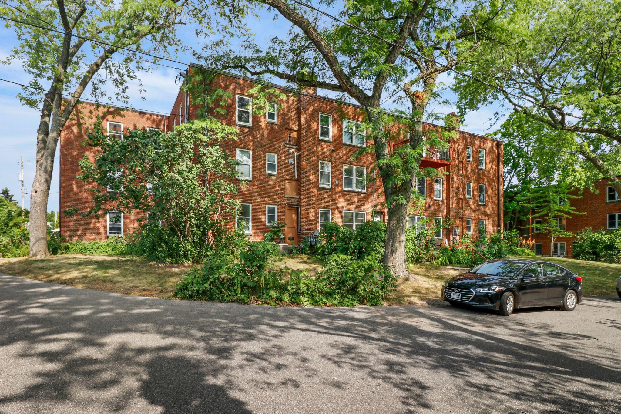 35 Sherman Terrace 2